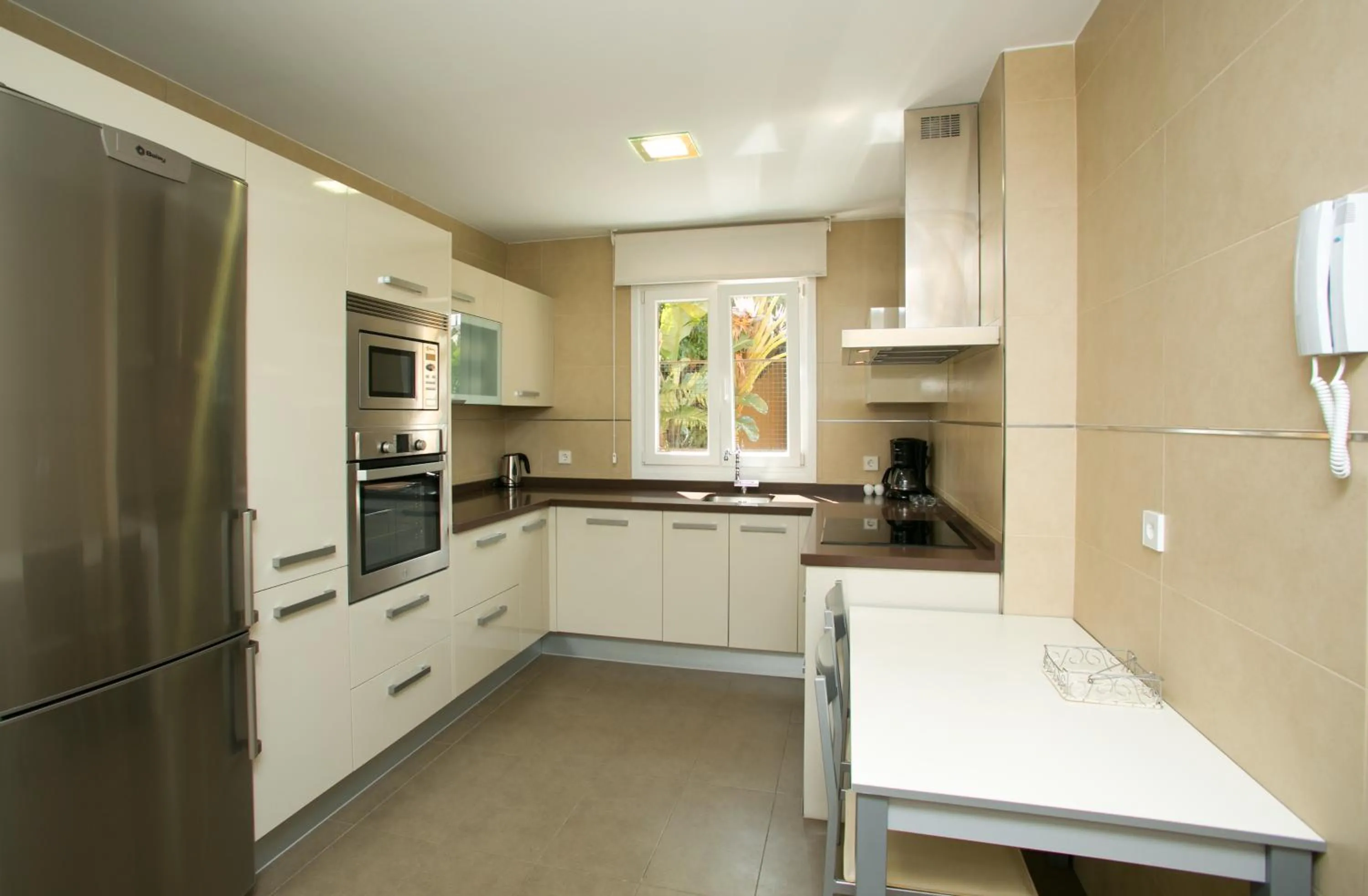 Kitchen or kitchenette in Villas Altos De Marbella