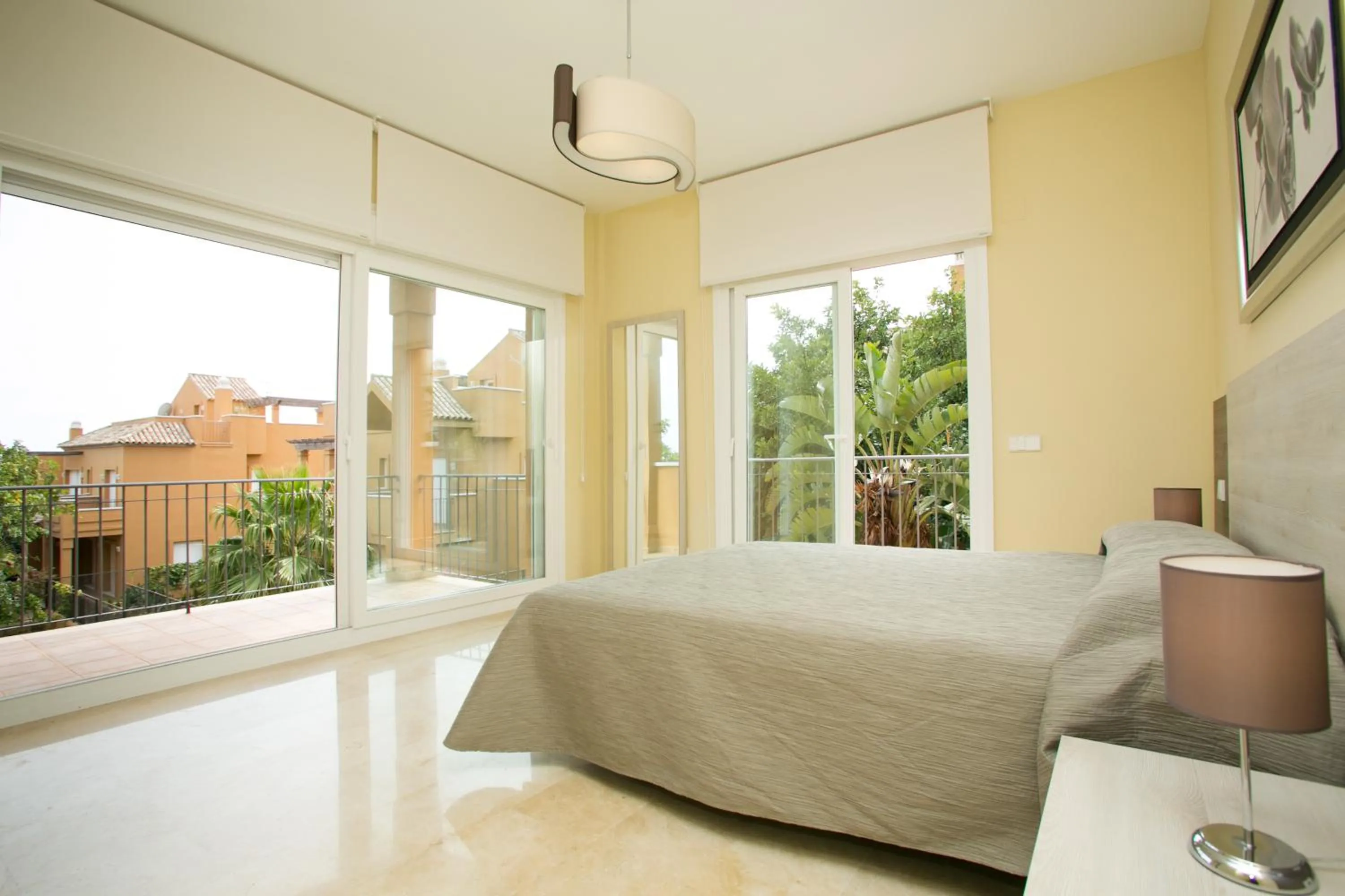 Day, Bed in Villas Altos De Marbella