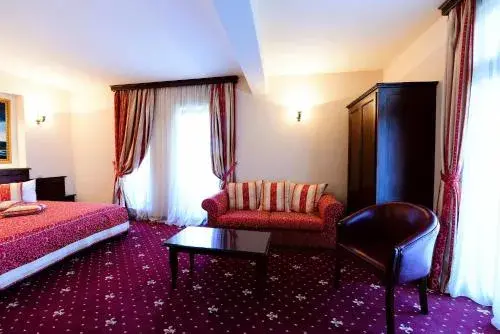 Deluxe Triple Room - single occupancy in Hotel Imperial Premium Deluxe Triple Room - single occupancy in Hotel Imperial Premium