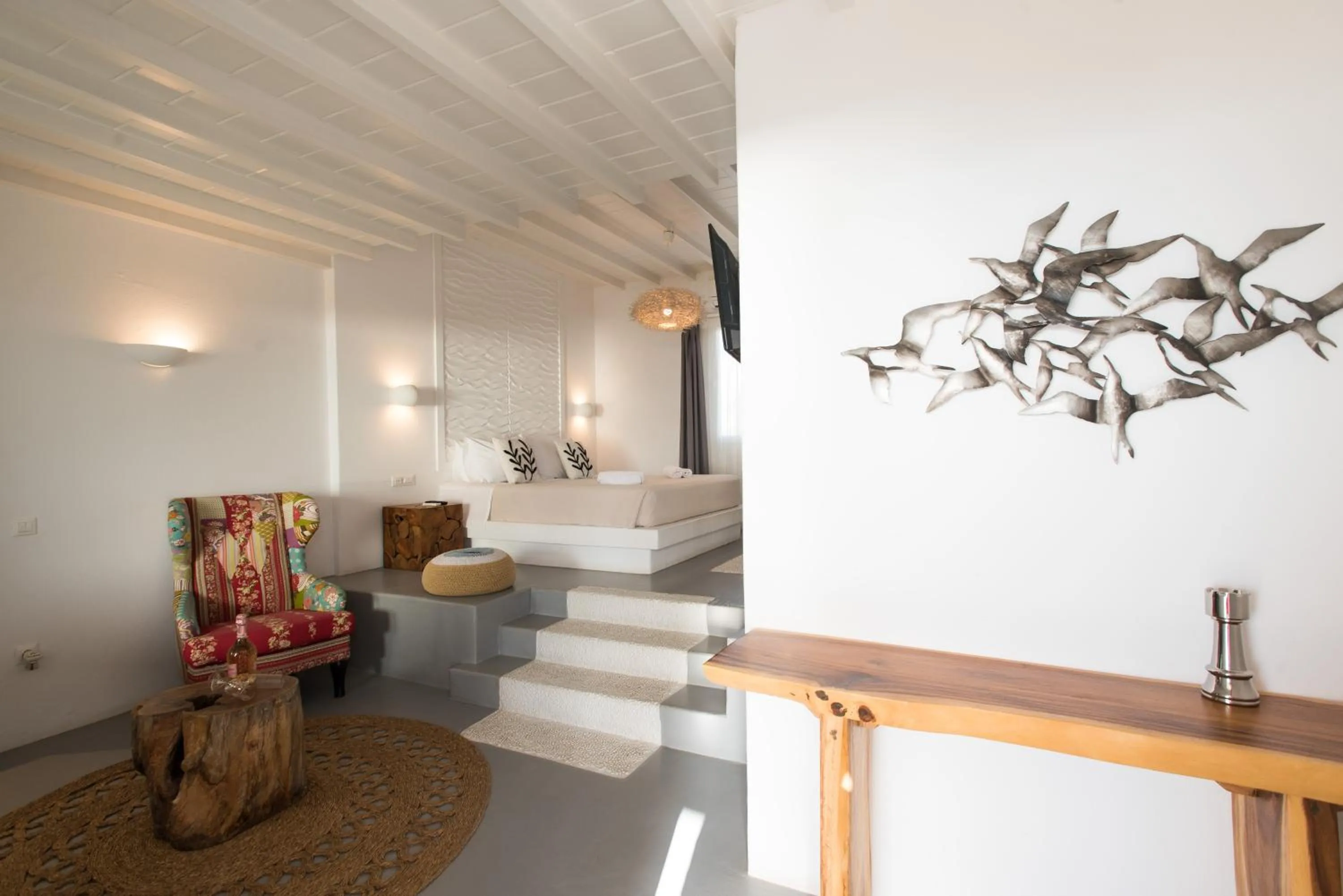 Photo of the whole room in Bellou Suites