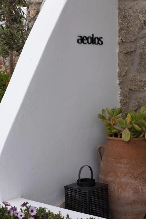 Logo/Certificate/Sign in Bellou Suites