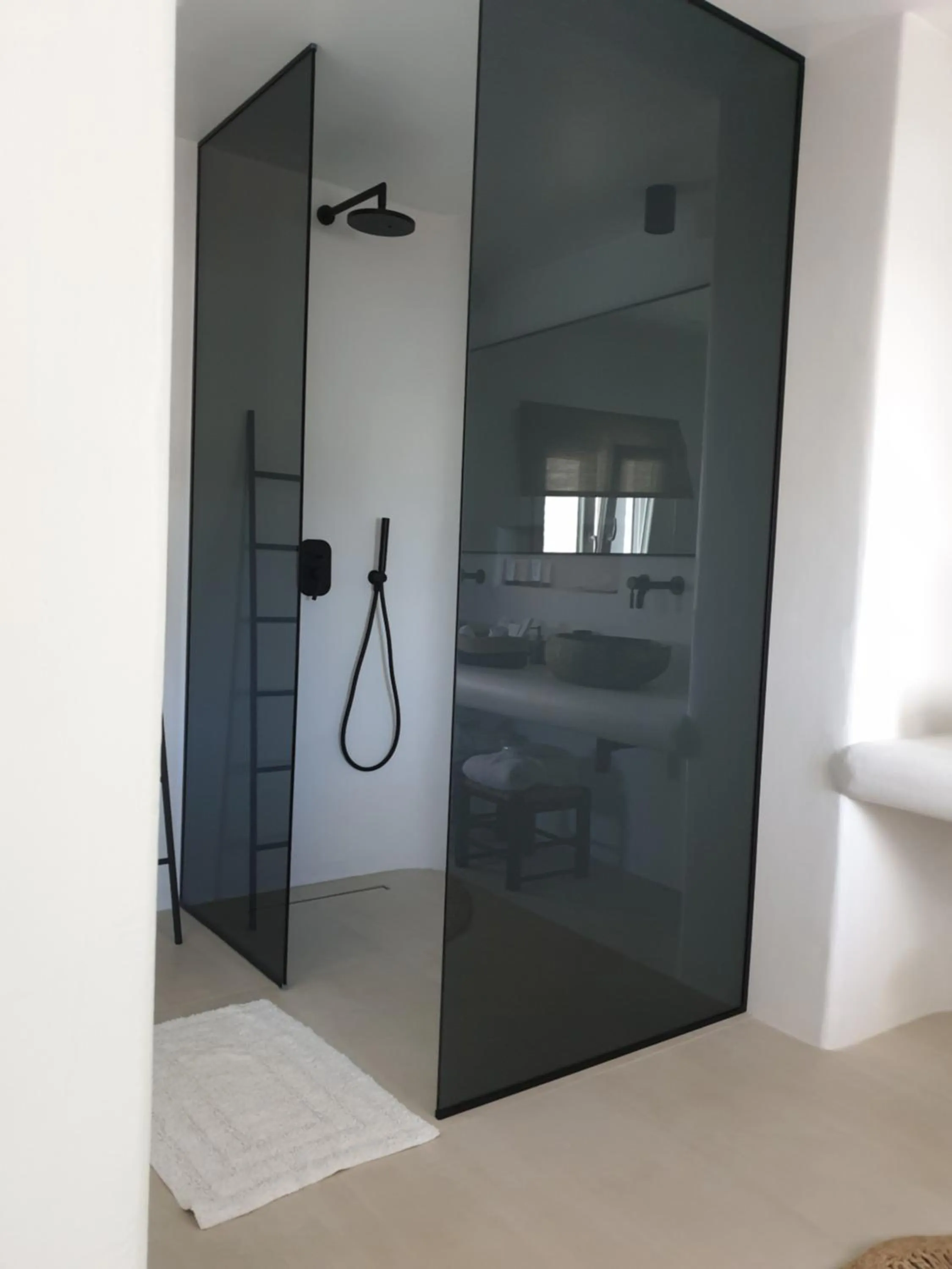 Shower in Bellou Suites