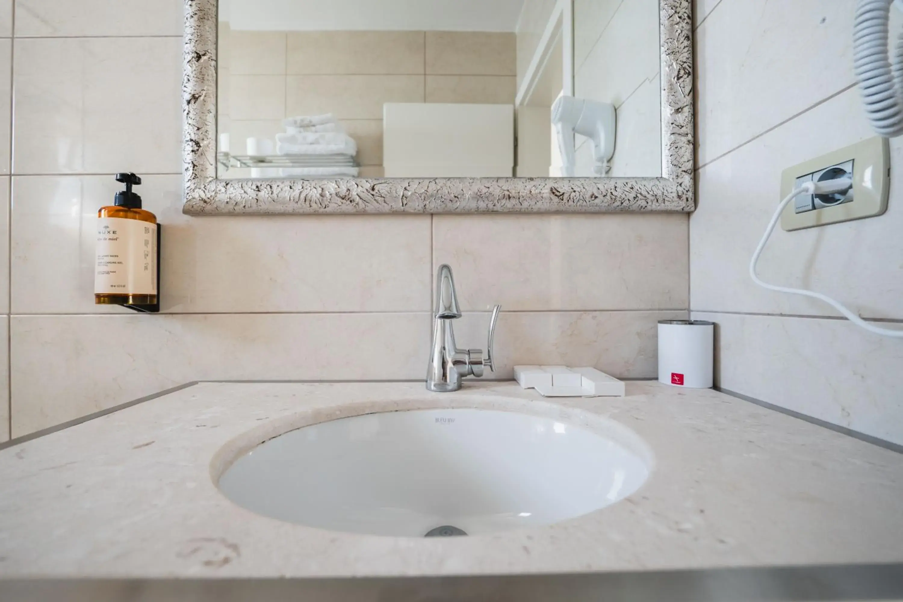 Double or Twin Room with Balcony in Hotel Sejko Double or Twin Room with Balcony in Hotel Sejko