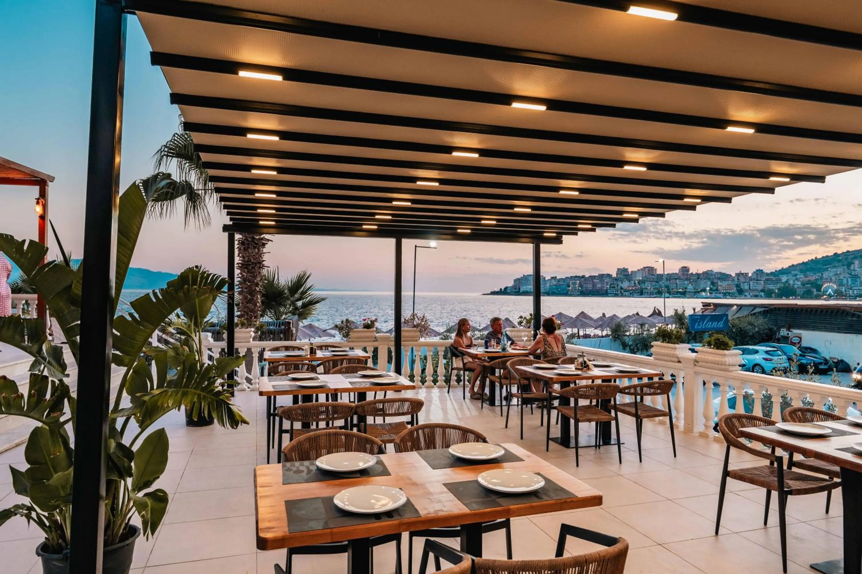 Restaurant/places to eat in Hotel Sejko