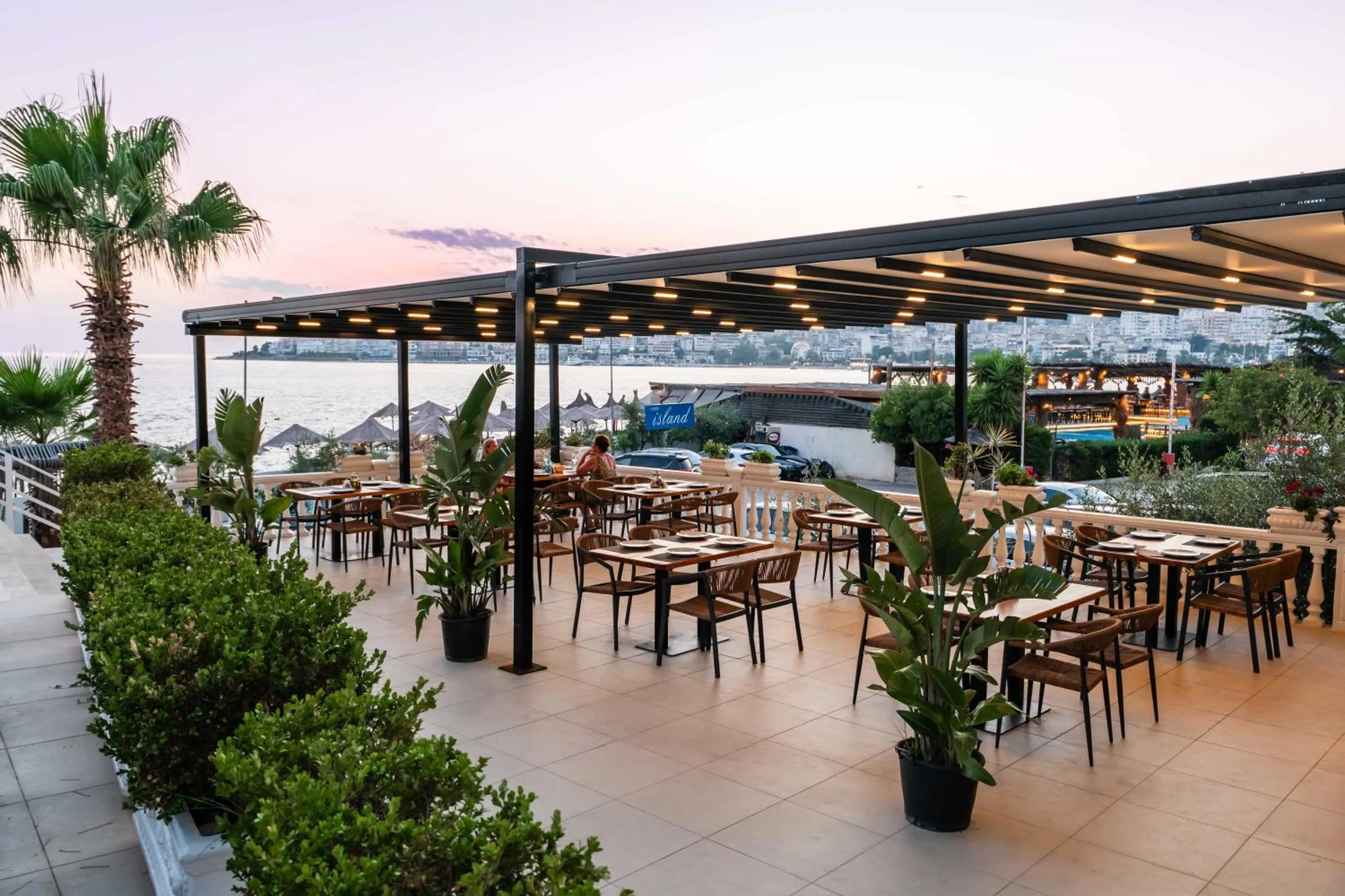 Restaurant/places to eat in Hotel Sejko