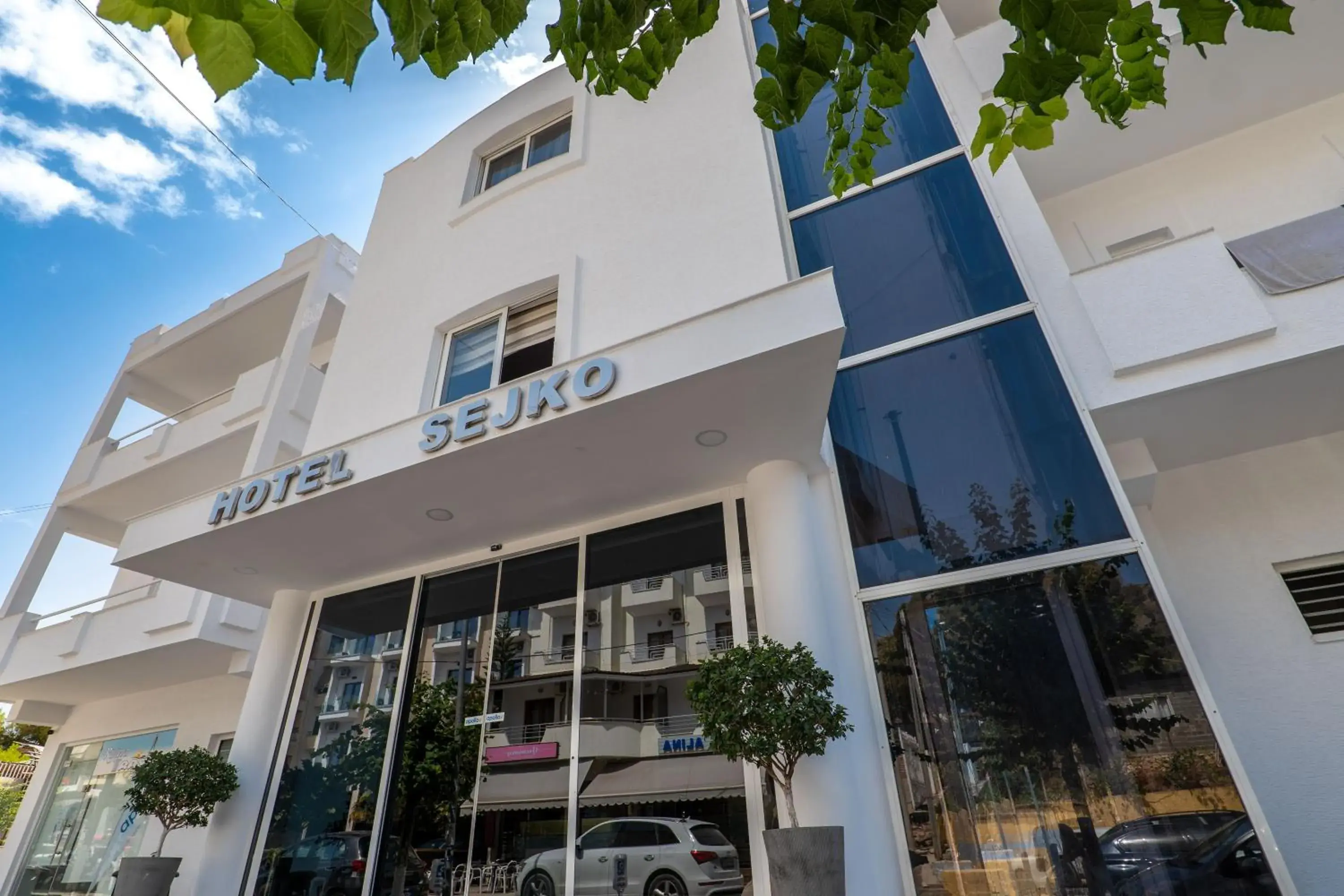 Property building in Hotel Sejko Property building in Hotel Sejko