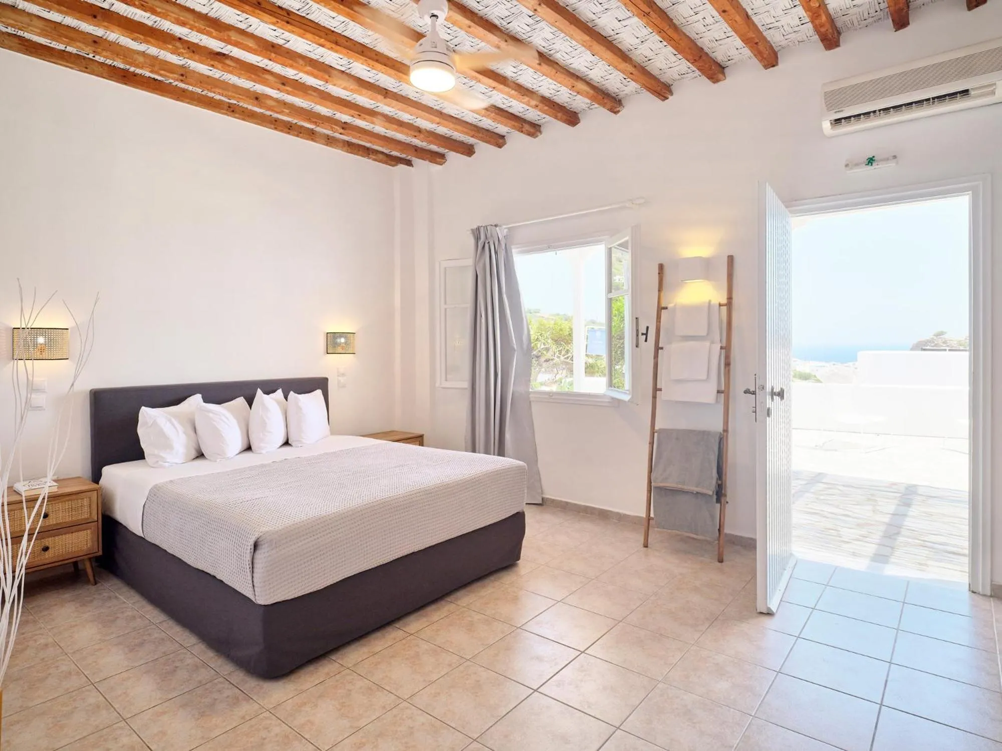 Bed in Milaki Kimolos