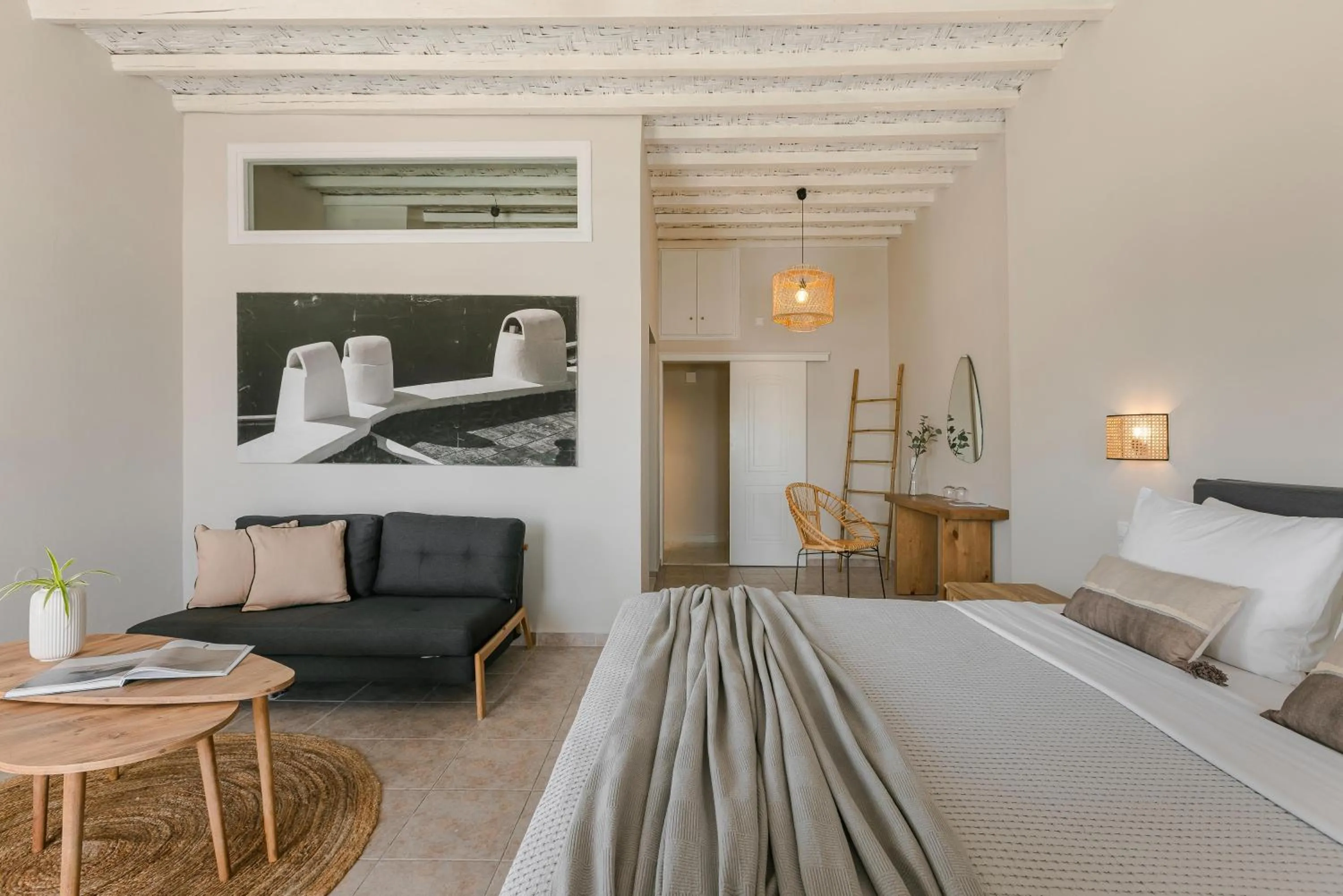 Photo of the whole room, Bed in Milaki Kimolos