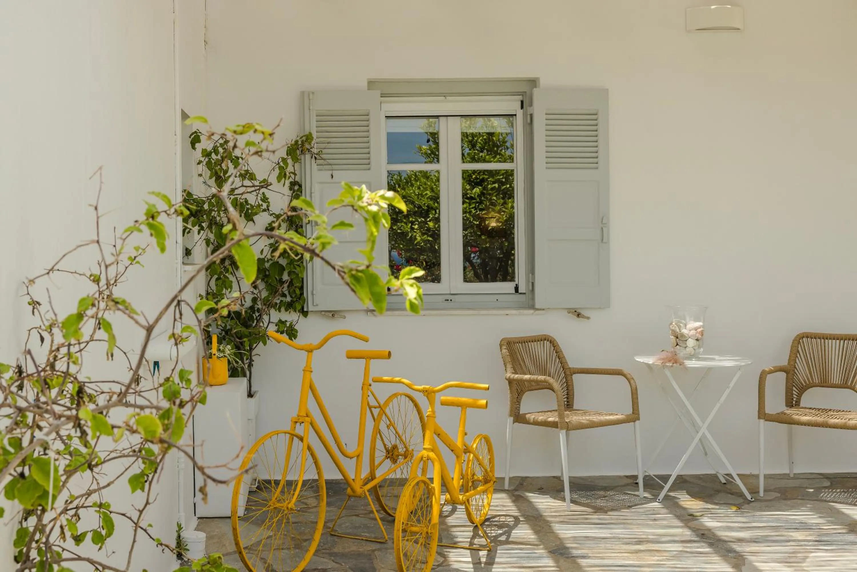 Patio in Milaki Kimolos