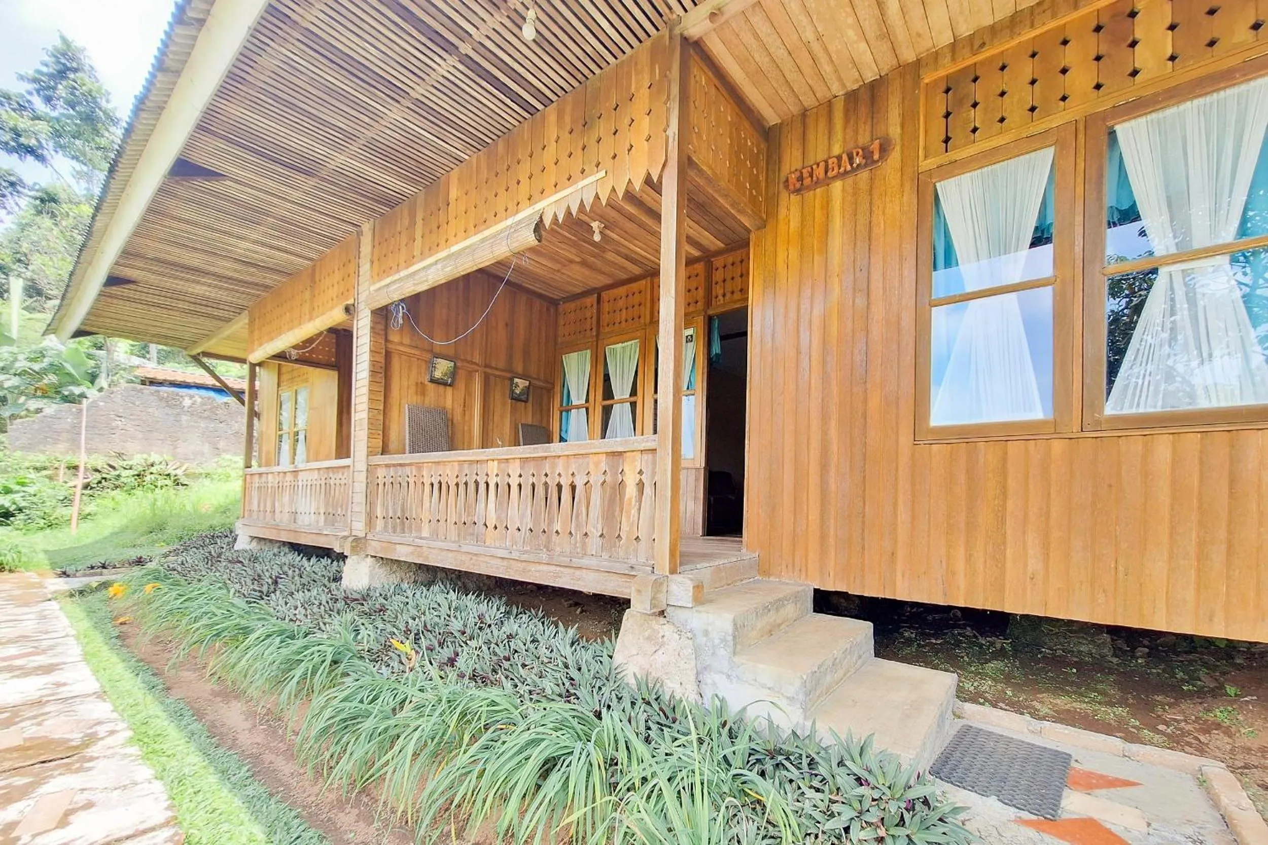 Villa Paul Pamijahan RedPartner