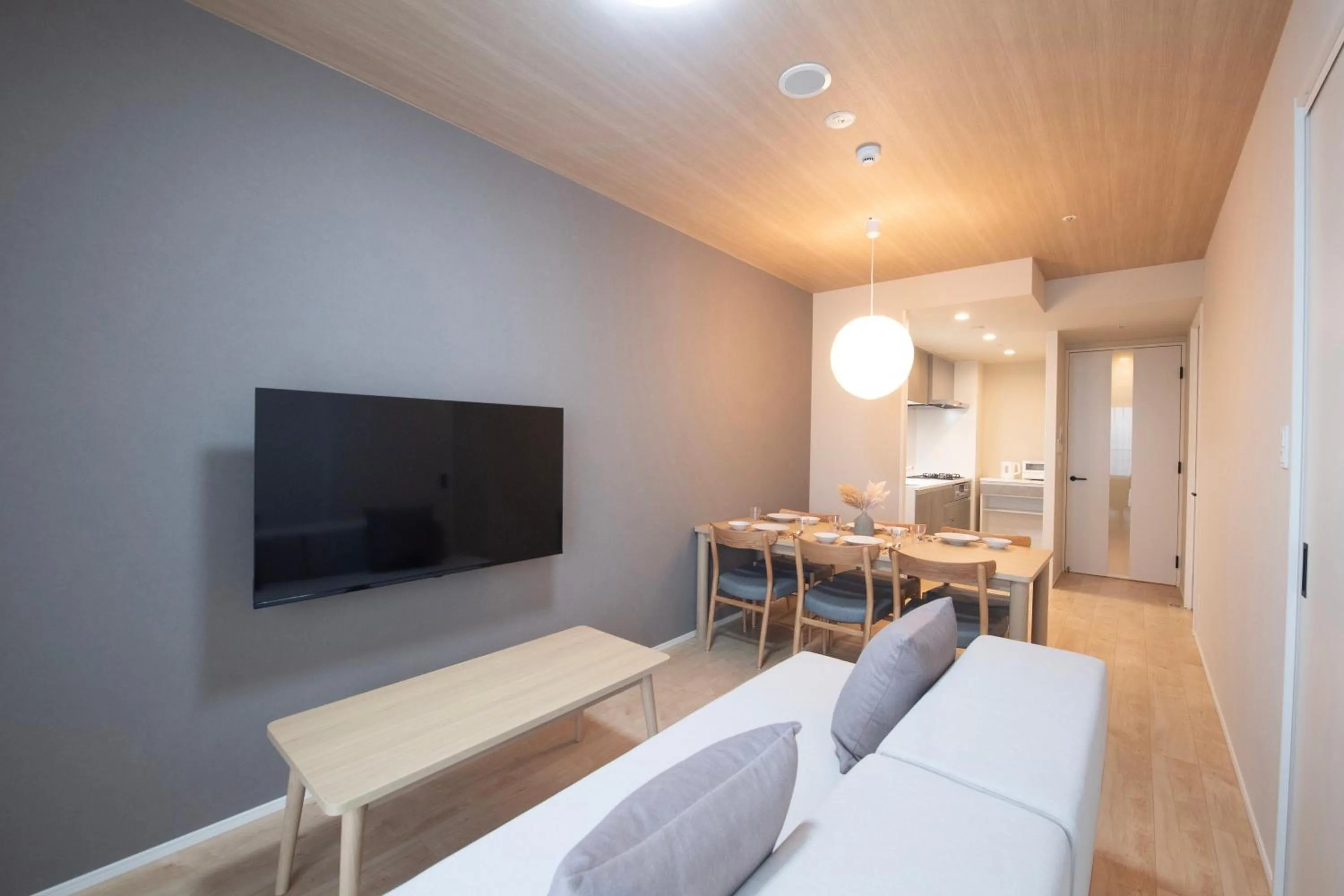 TV and multimedia, Bed in THE RISE Osaka Universal Bayside