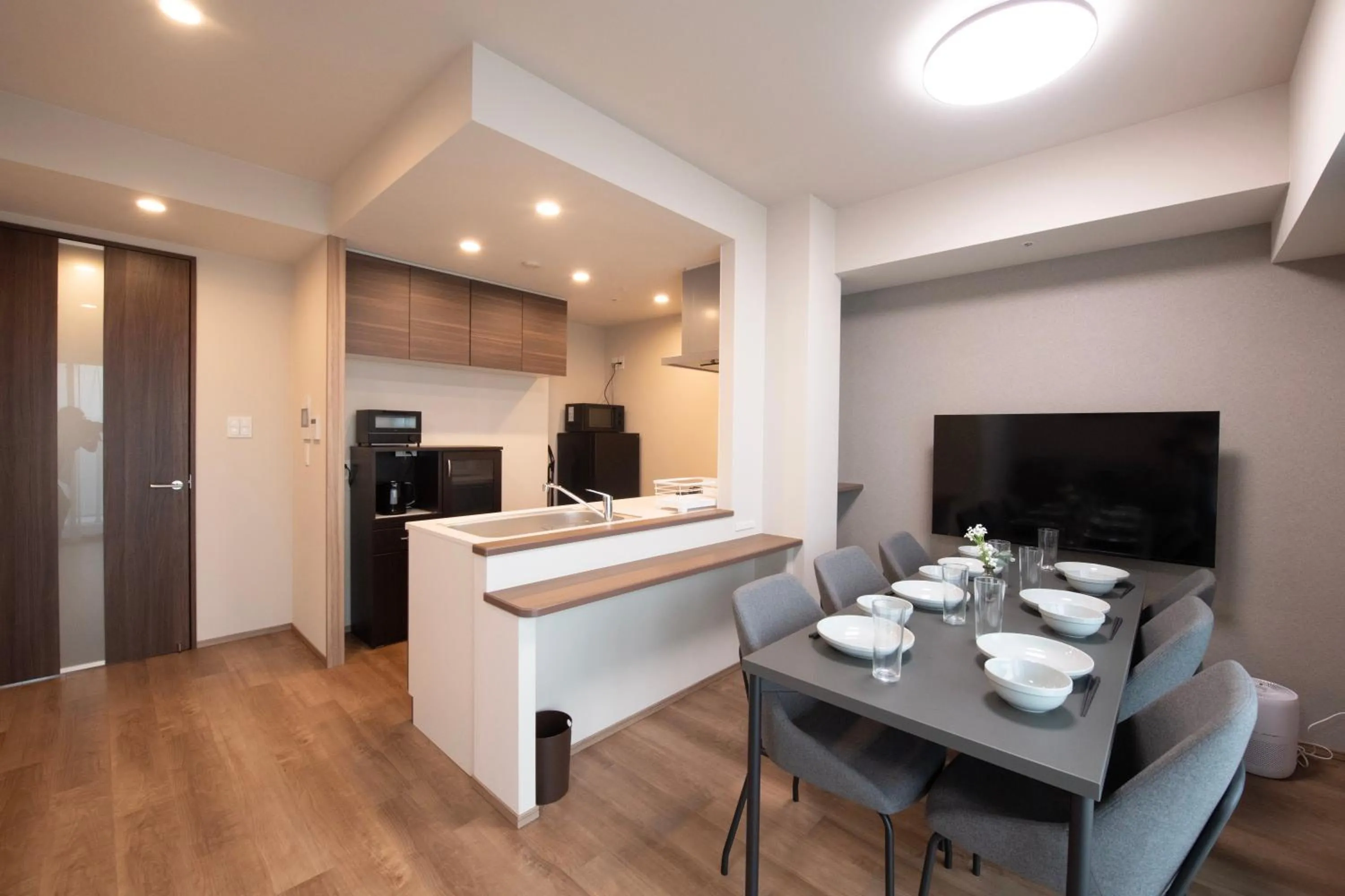TV and multimedia in THE RISE Osaka Universal Bayside