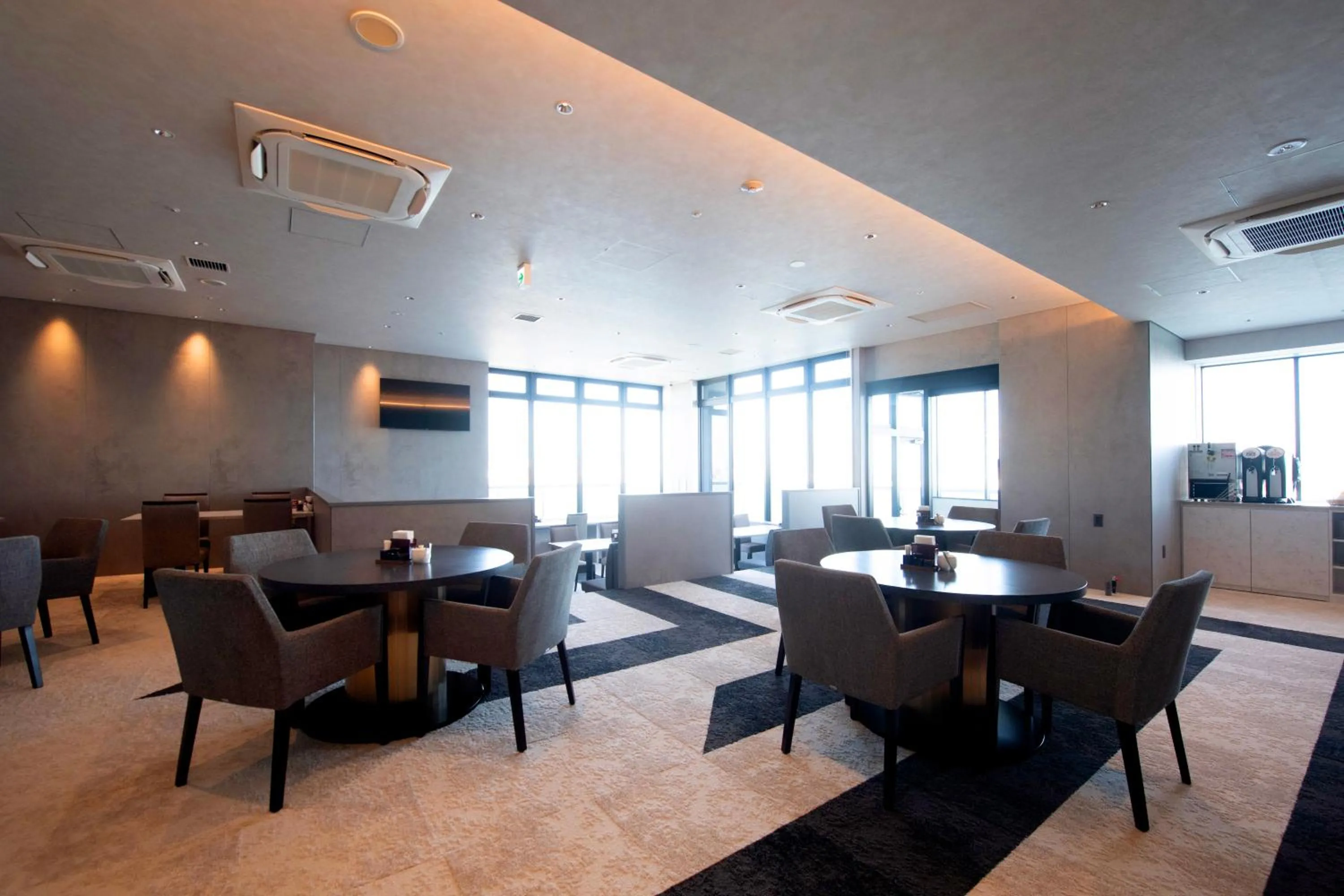 Restaurant/places to eat in THE RISE Osaka Universal Bayside