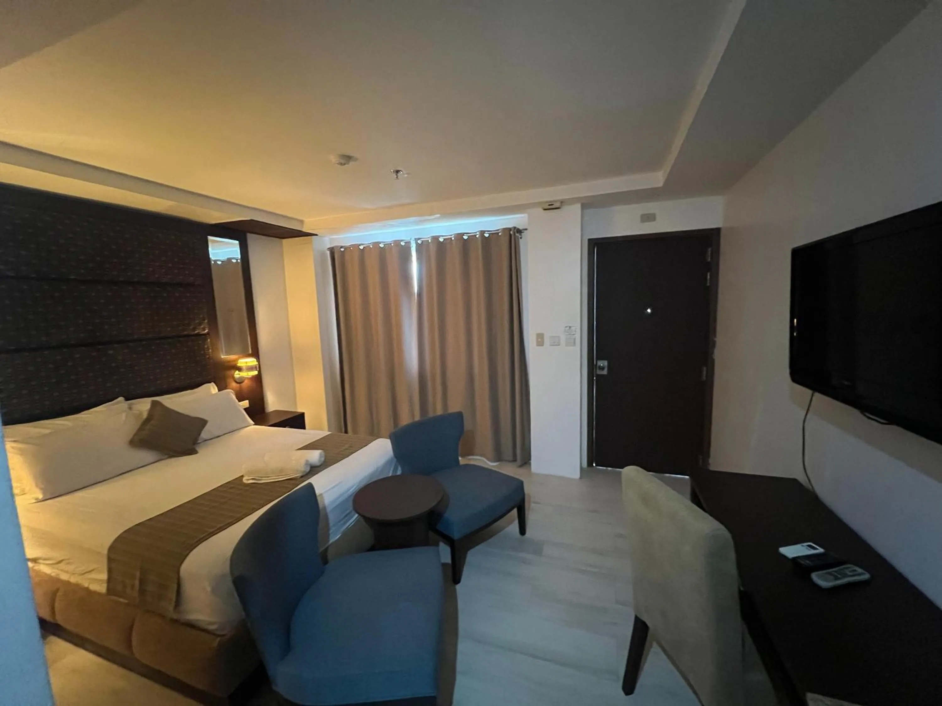 Bedroom, Bed in Subiza Beach Resort