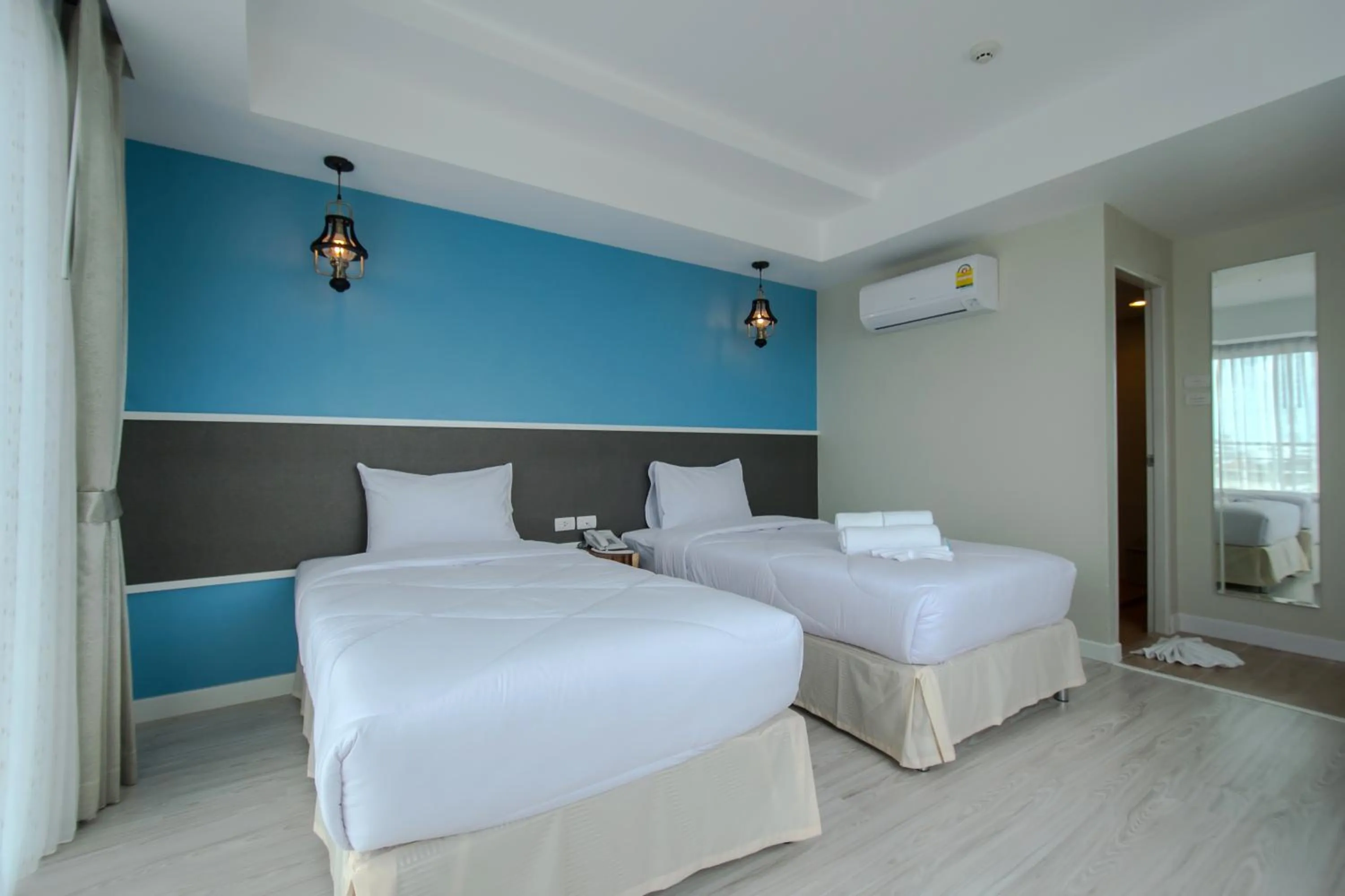 Bedroom, Bed in Prachuap Grand Hotel