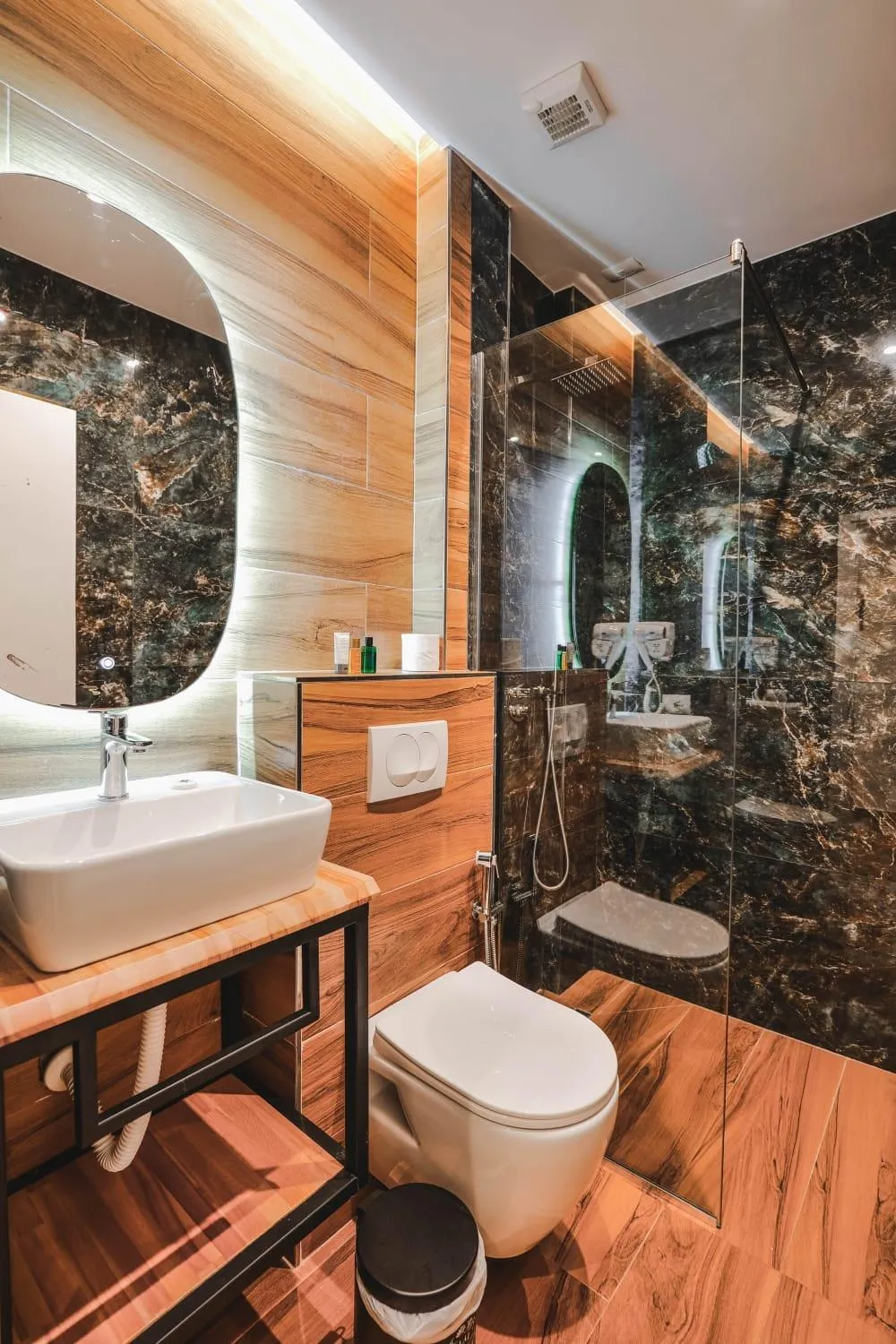 Shower in Hotel Havana