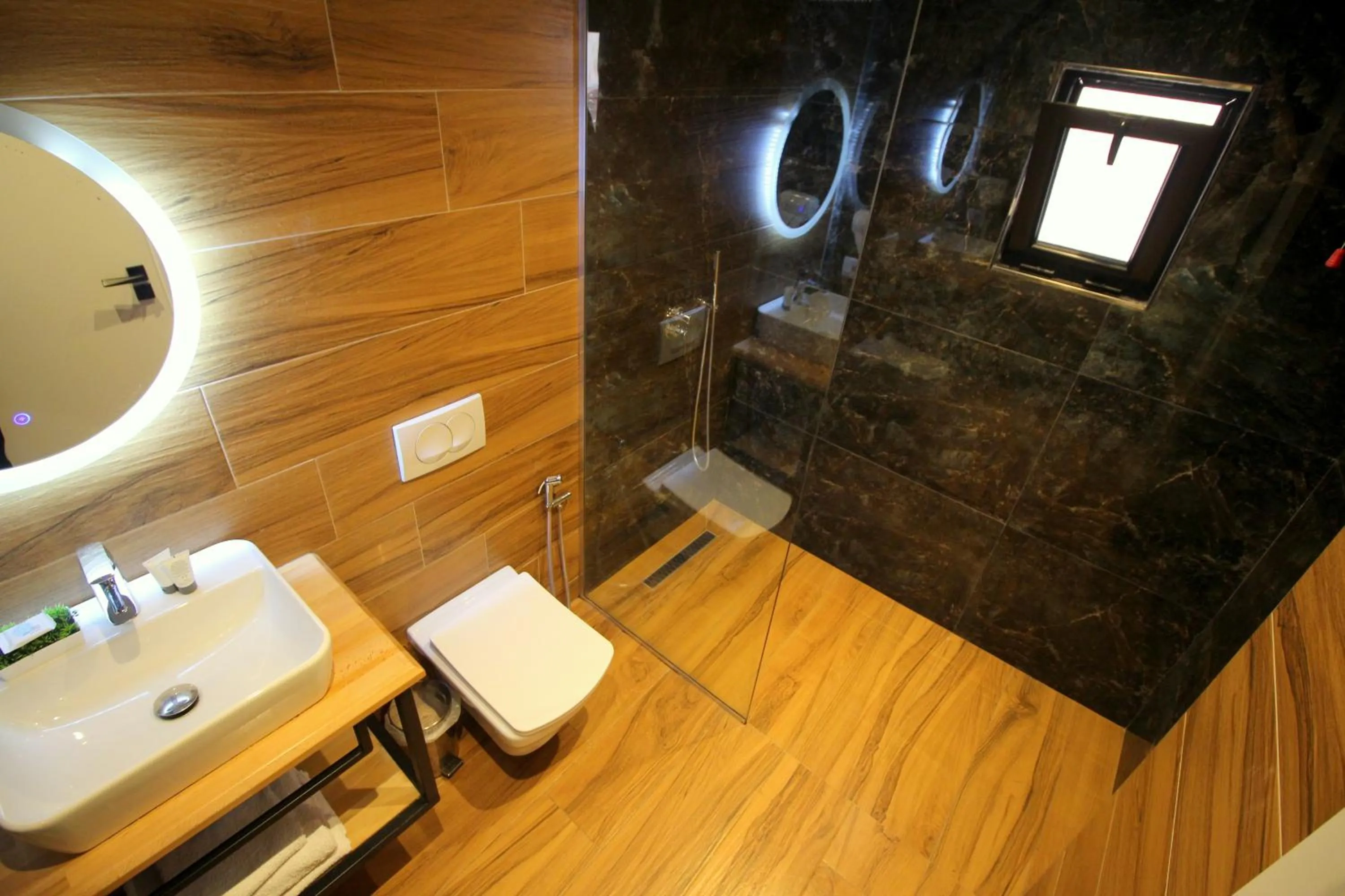 Shower in Hotel Havana