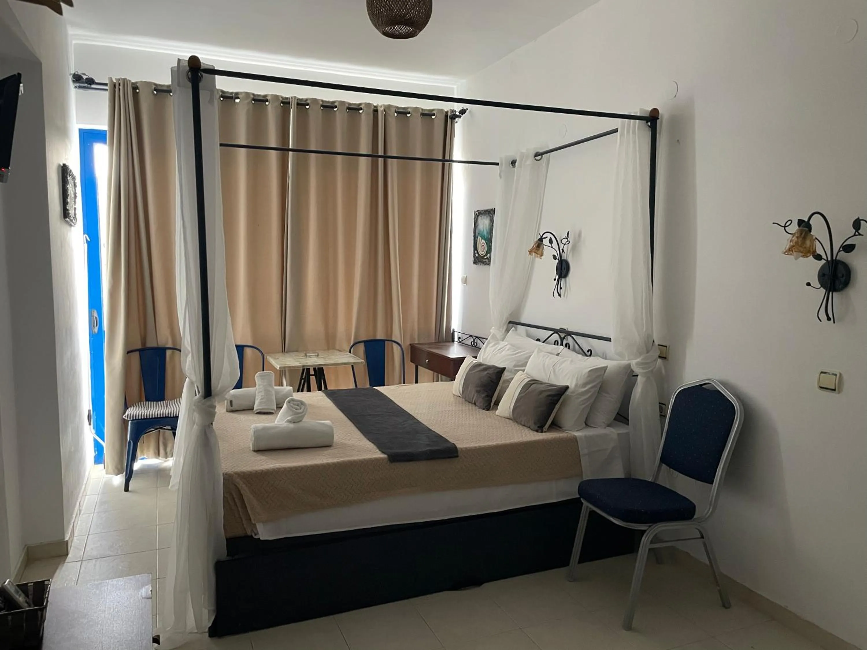 Anastasia Studios, Apartments & Suites