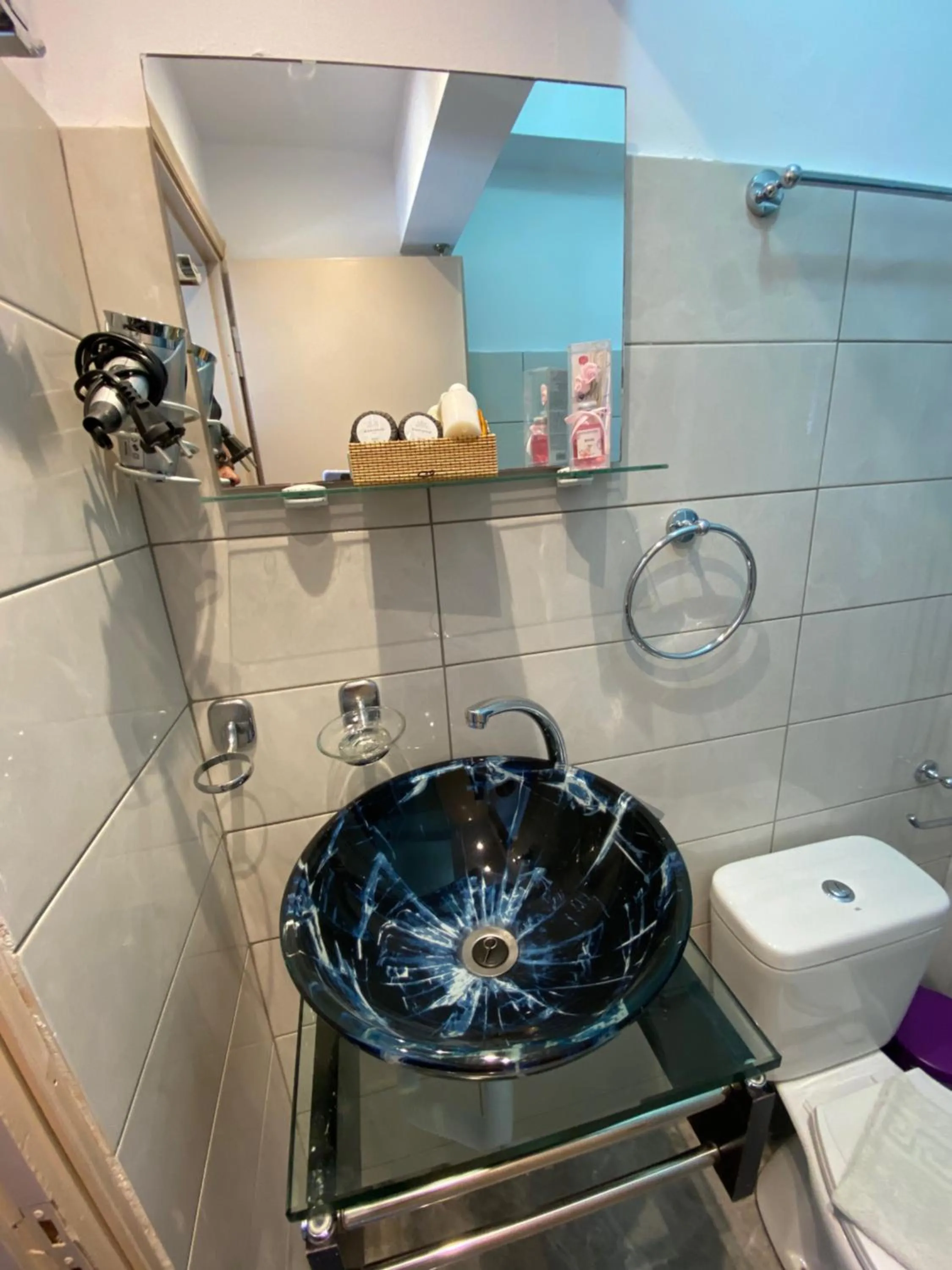 Anastasia Studios, Apartments & Suites