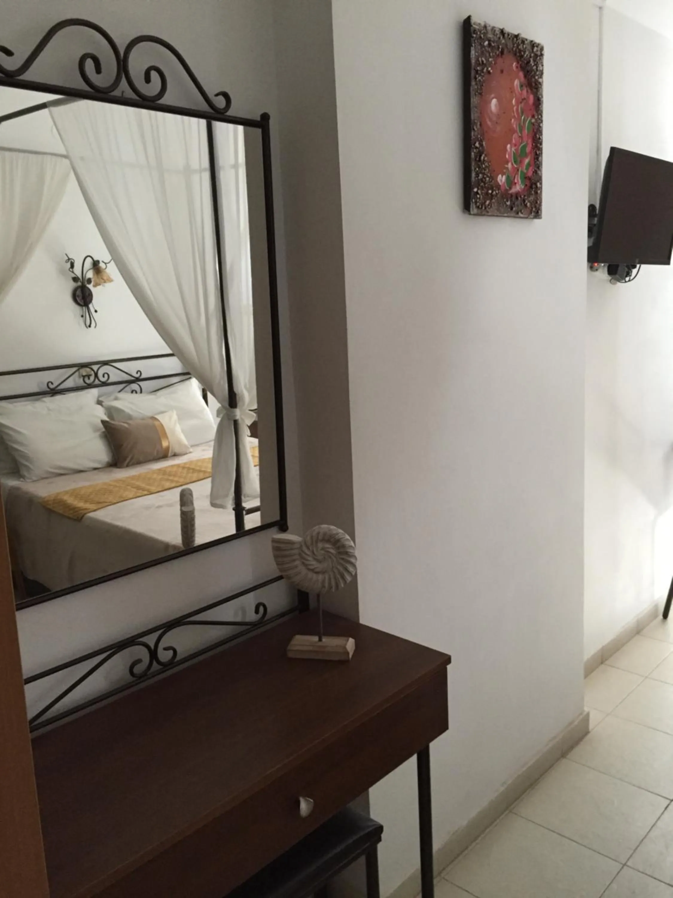 Anastasia Studios, Apartments & Suites