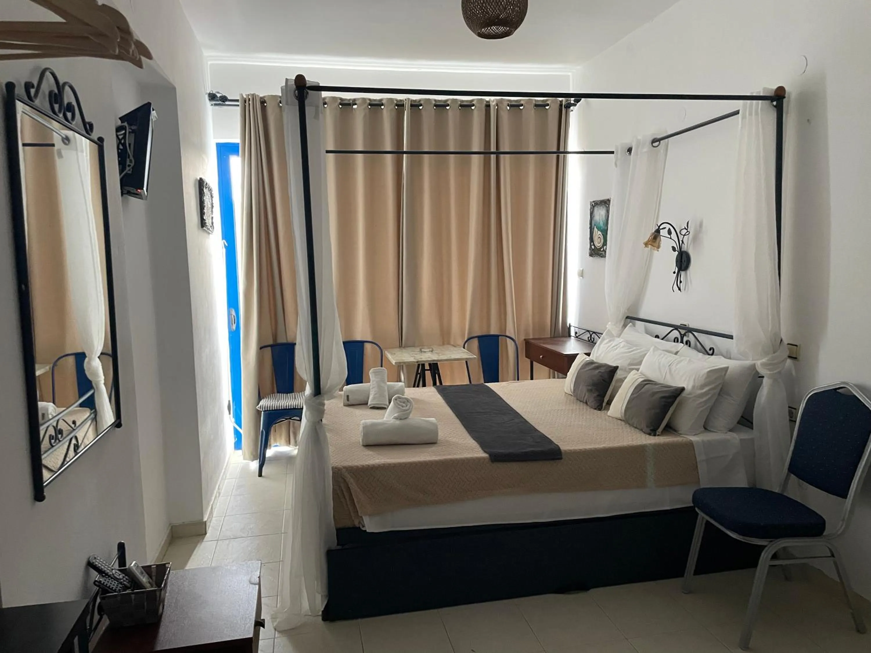 Anastasia Studios, Apartments & Suites