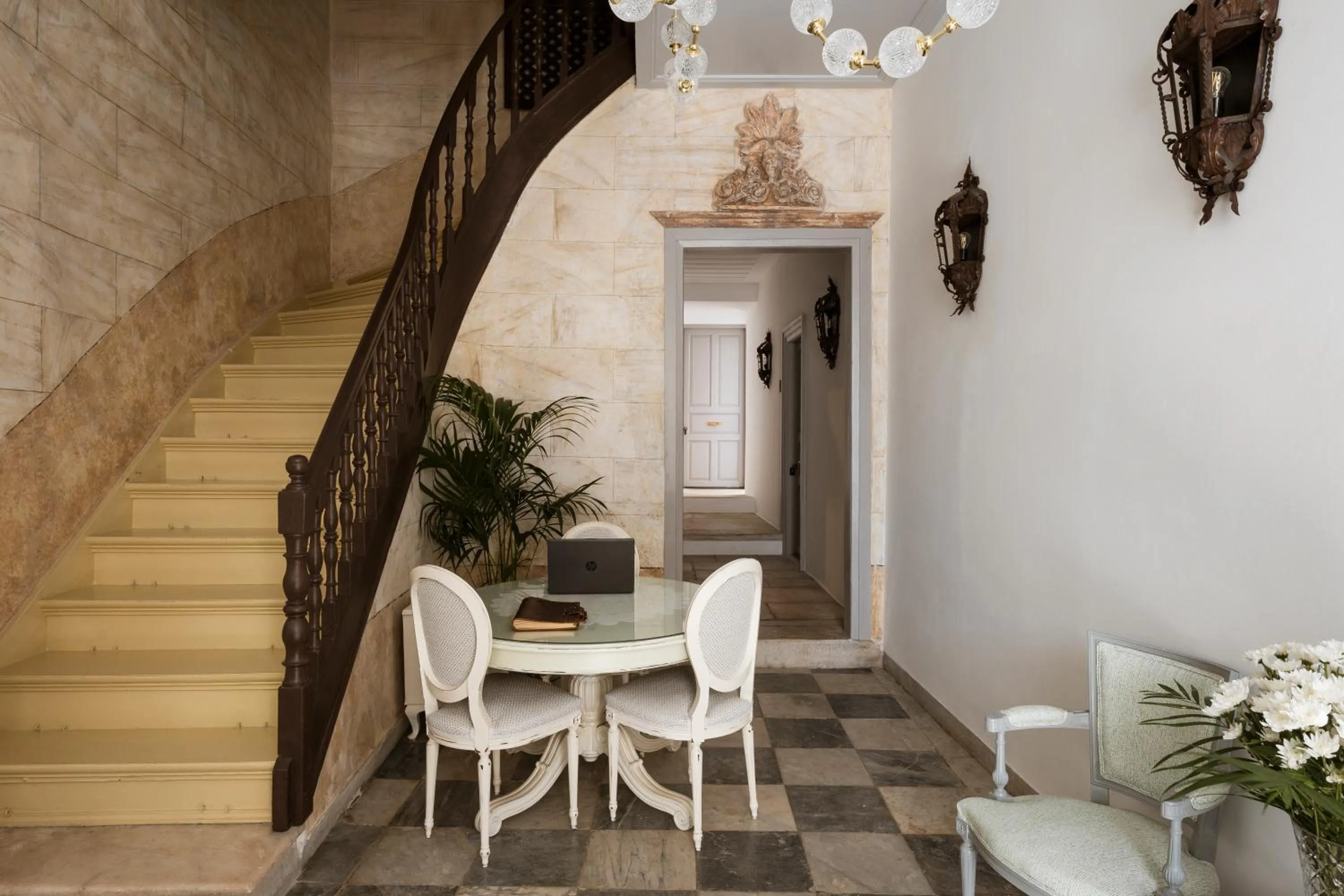 Lobby or reception in Alma Syros