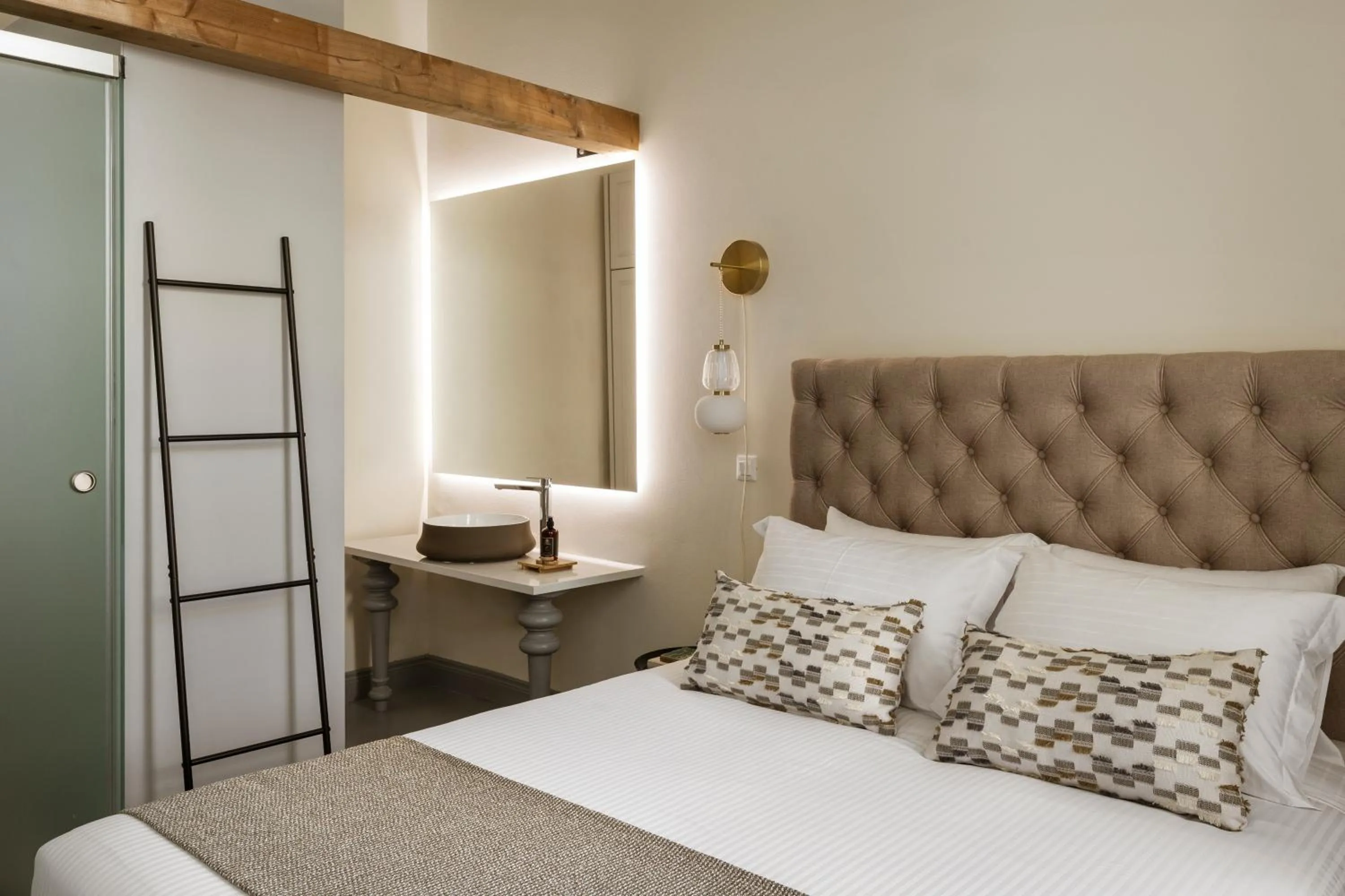 Bathroom, Bed in Alma Syros