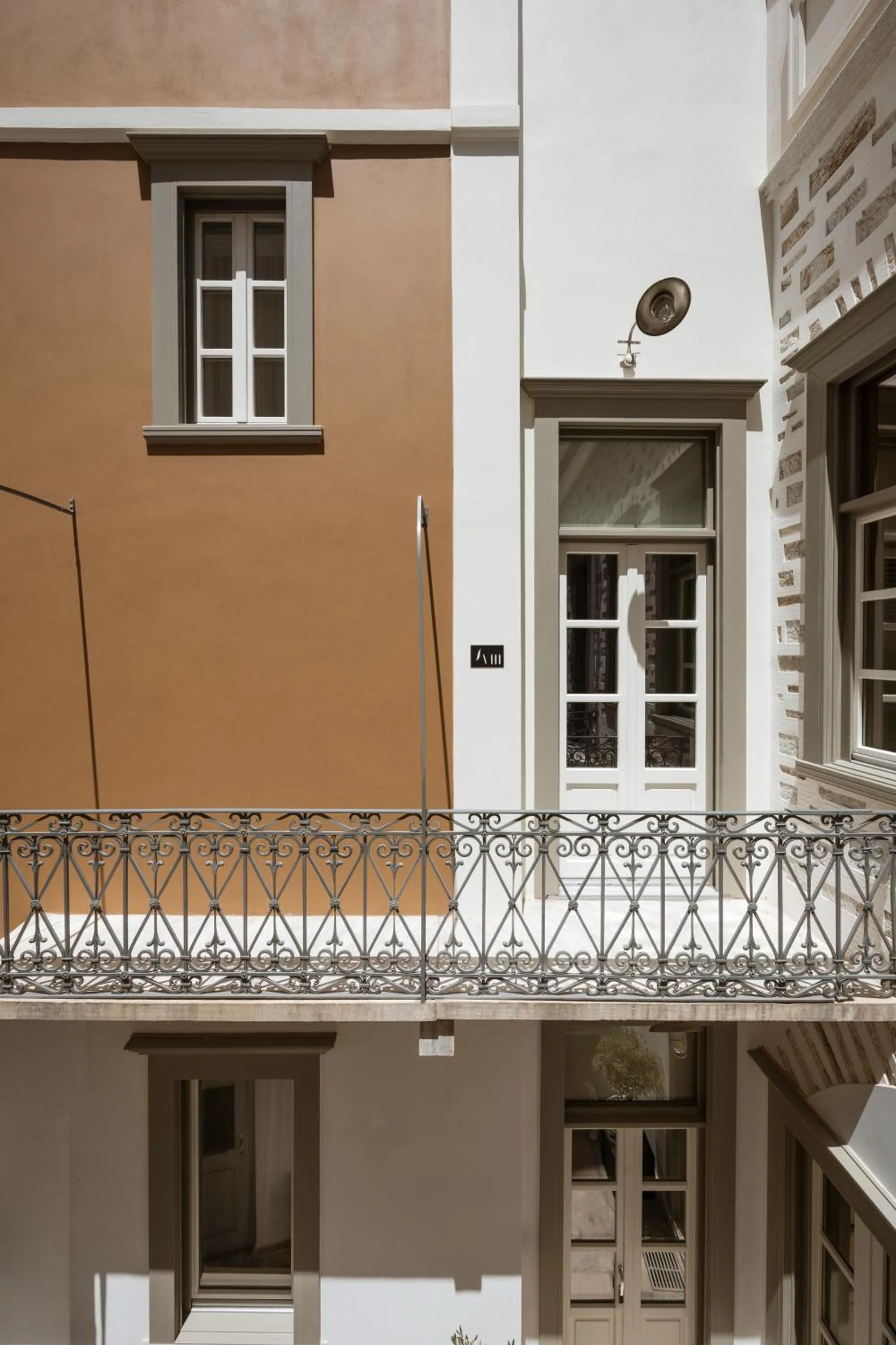 Property building in Alma Syros