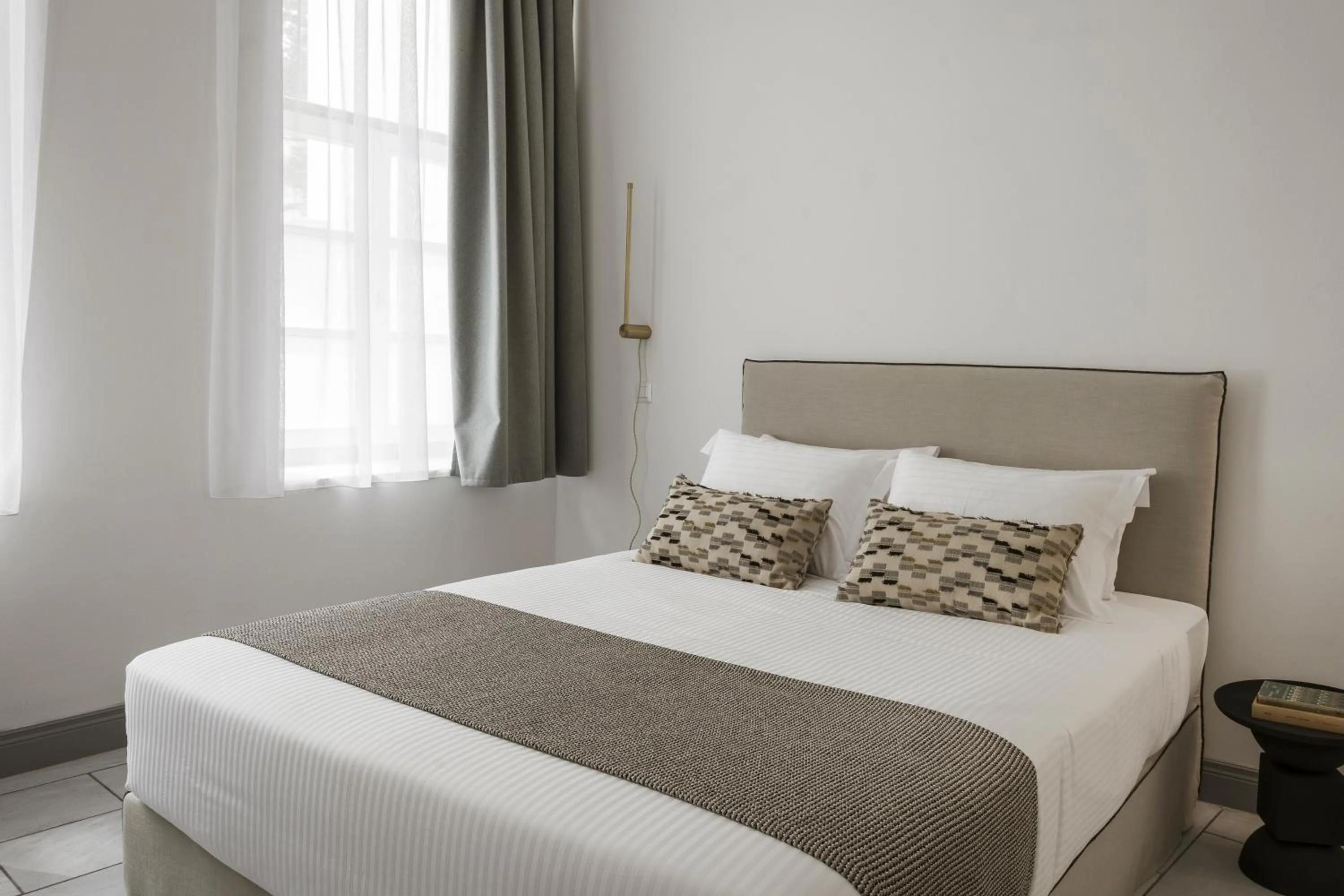 Bedroom, Bed in Alma Syros