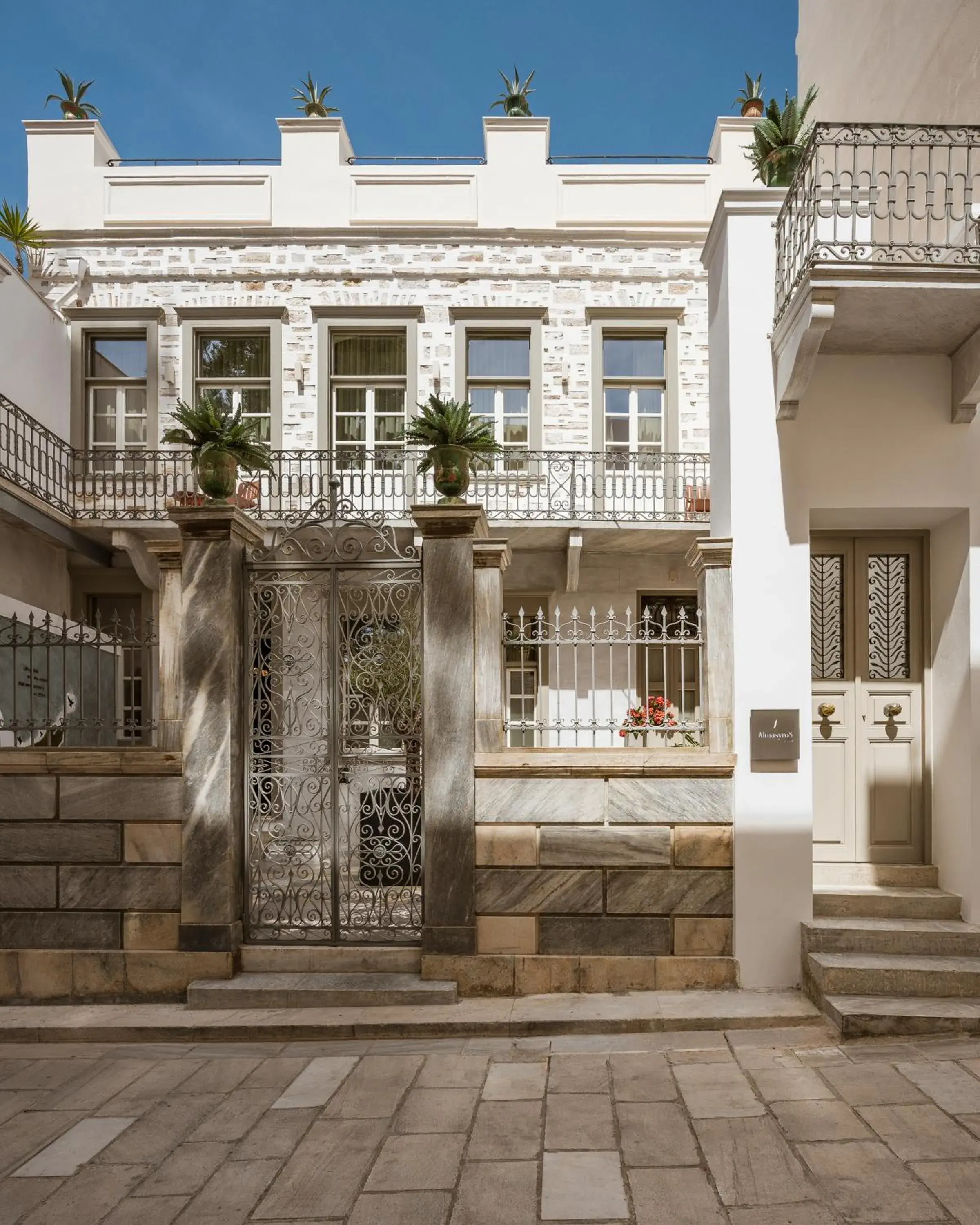 Alma Syros Alma Syros