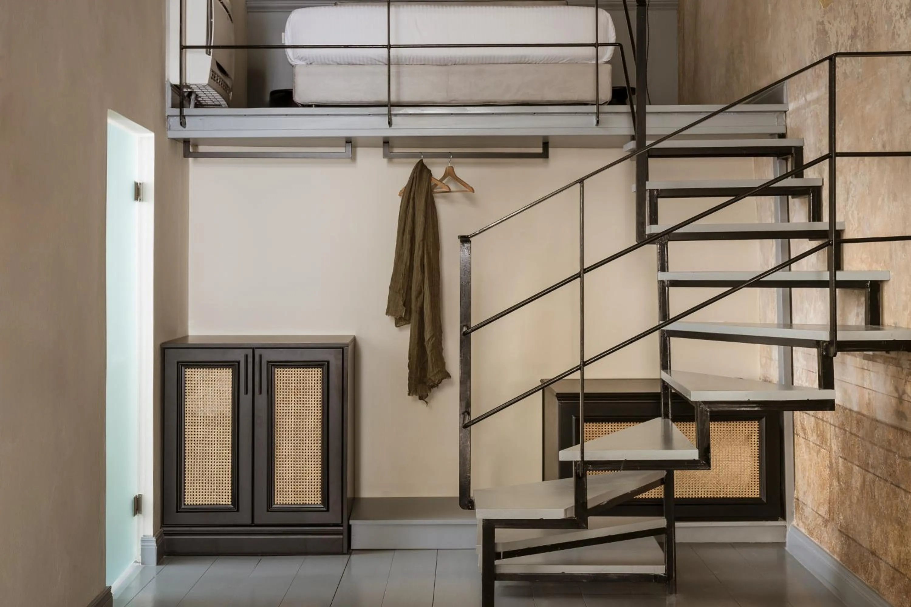 wardrobe in Alma Syros