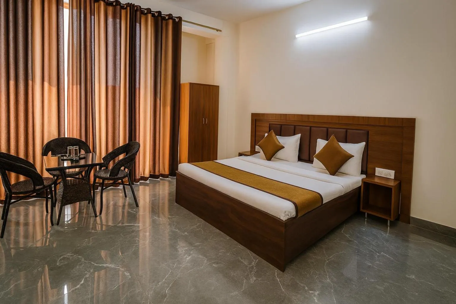 Hotel Yash Regency - Managed by JMD Group