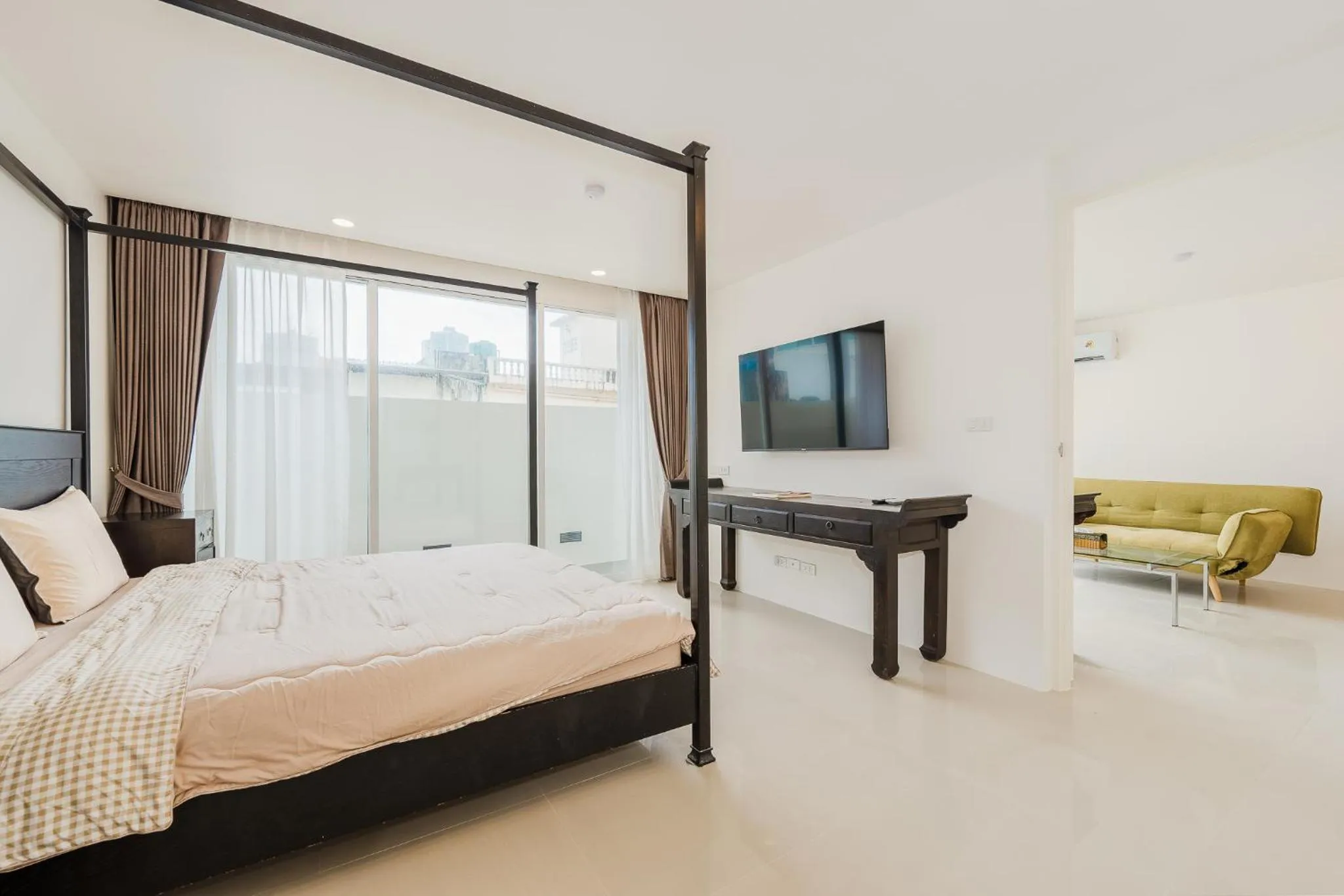 Bed in Savaan Patong