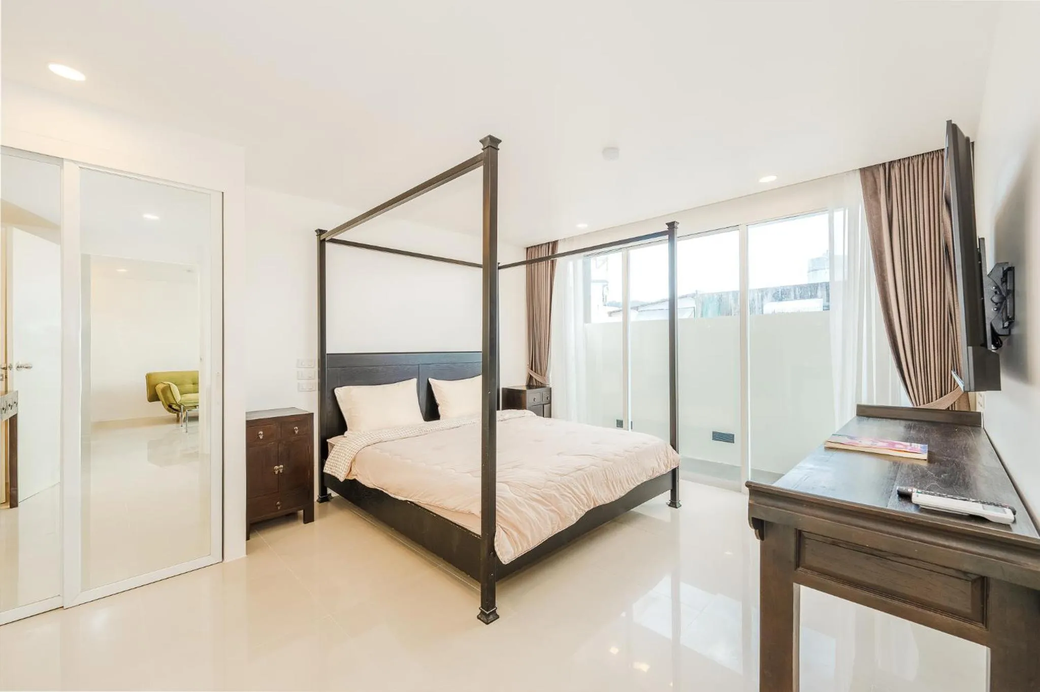 Bed in Savaan Patong