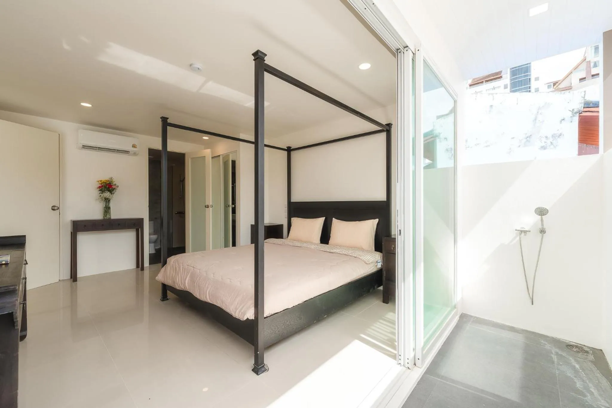 Bed in Savaan Patong