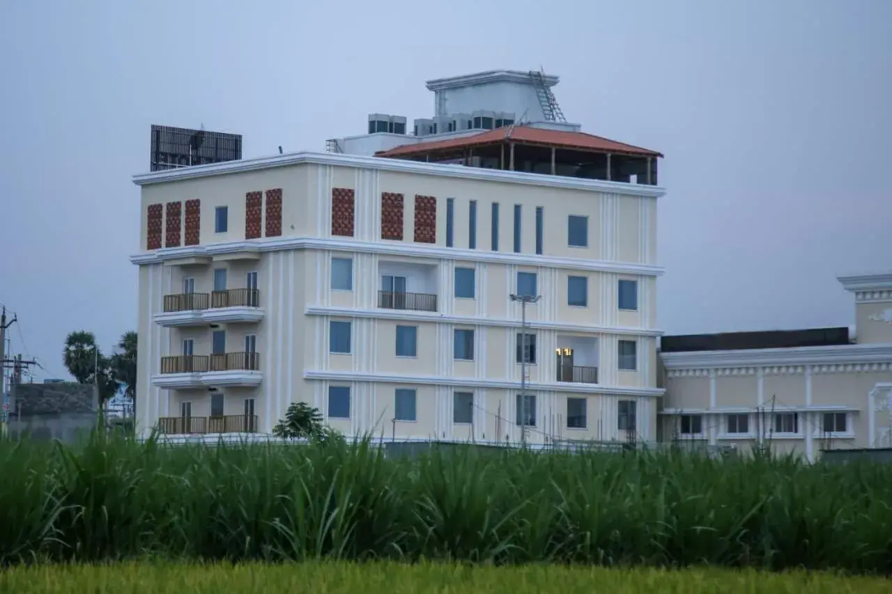 Leaf Hotel Leaf Hotel