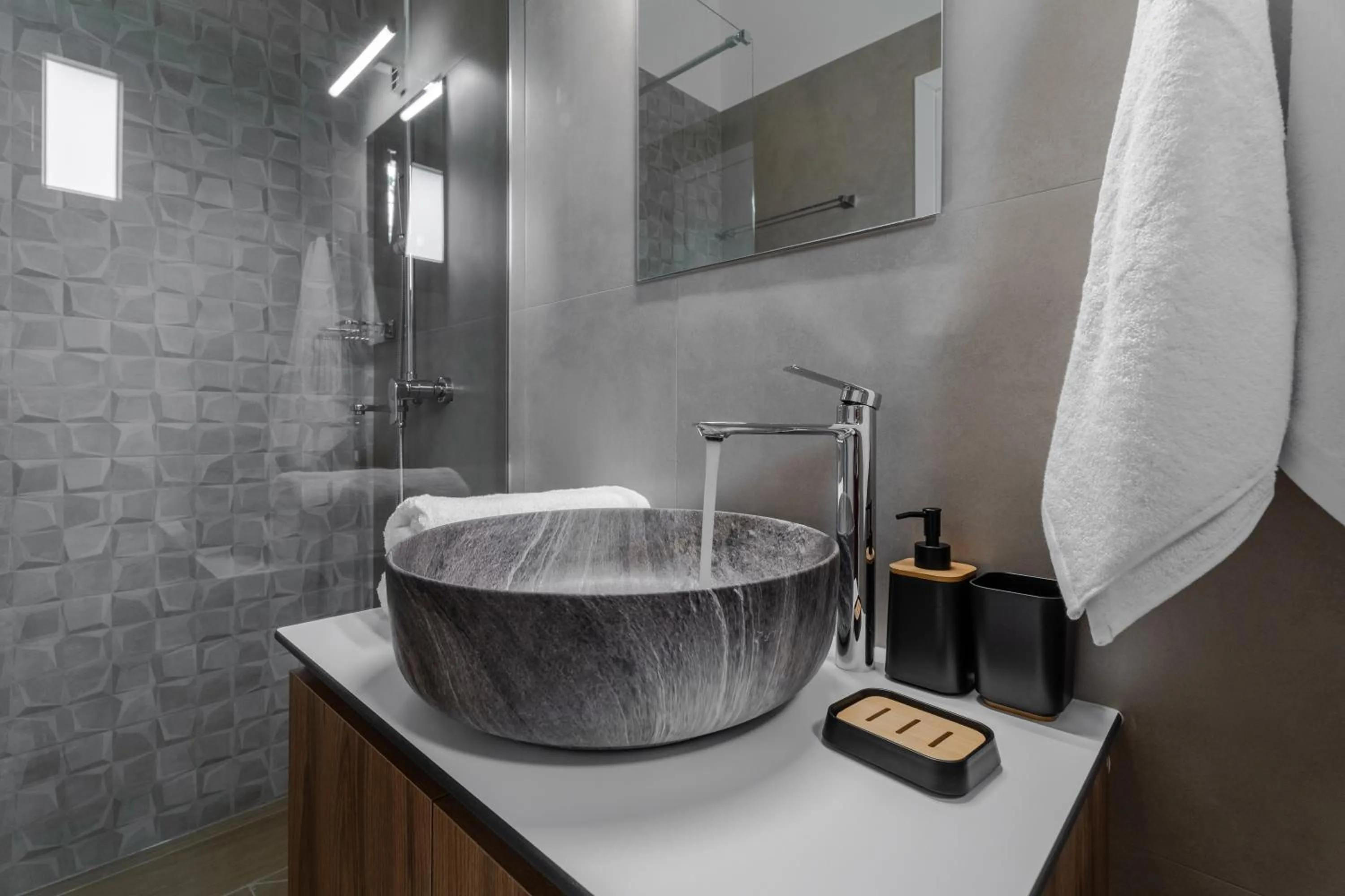 Trinity Suites "by Checkin"