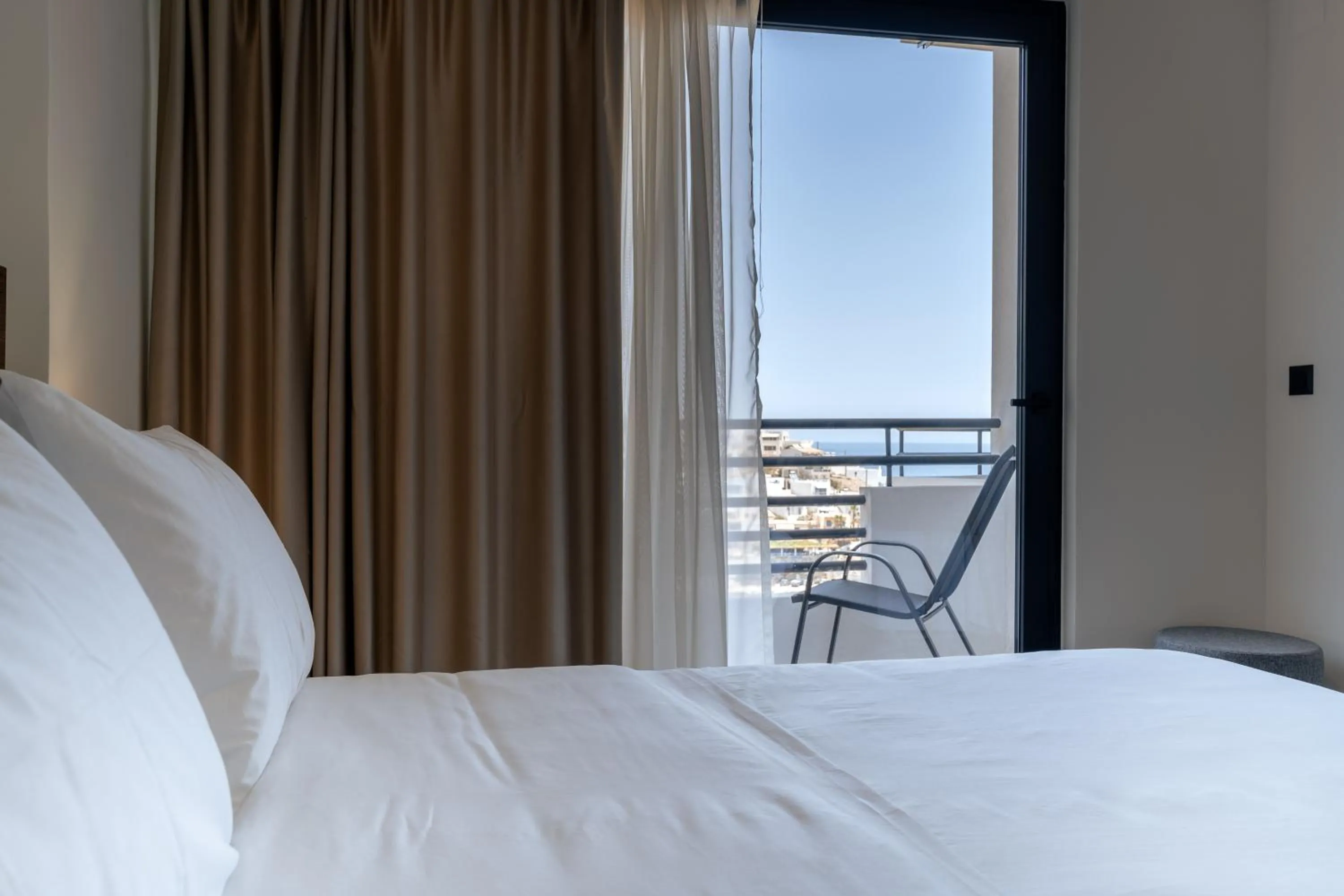 Bed in Trinity Suites "by Checkin"