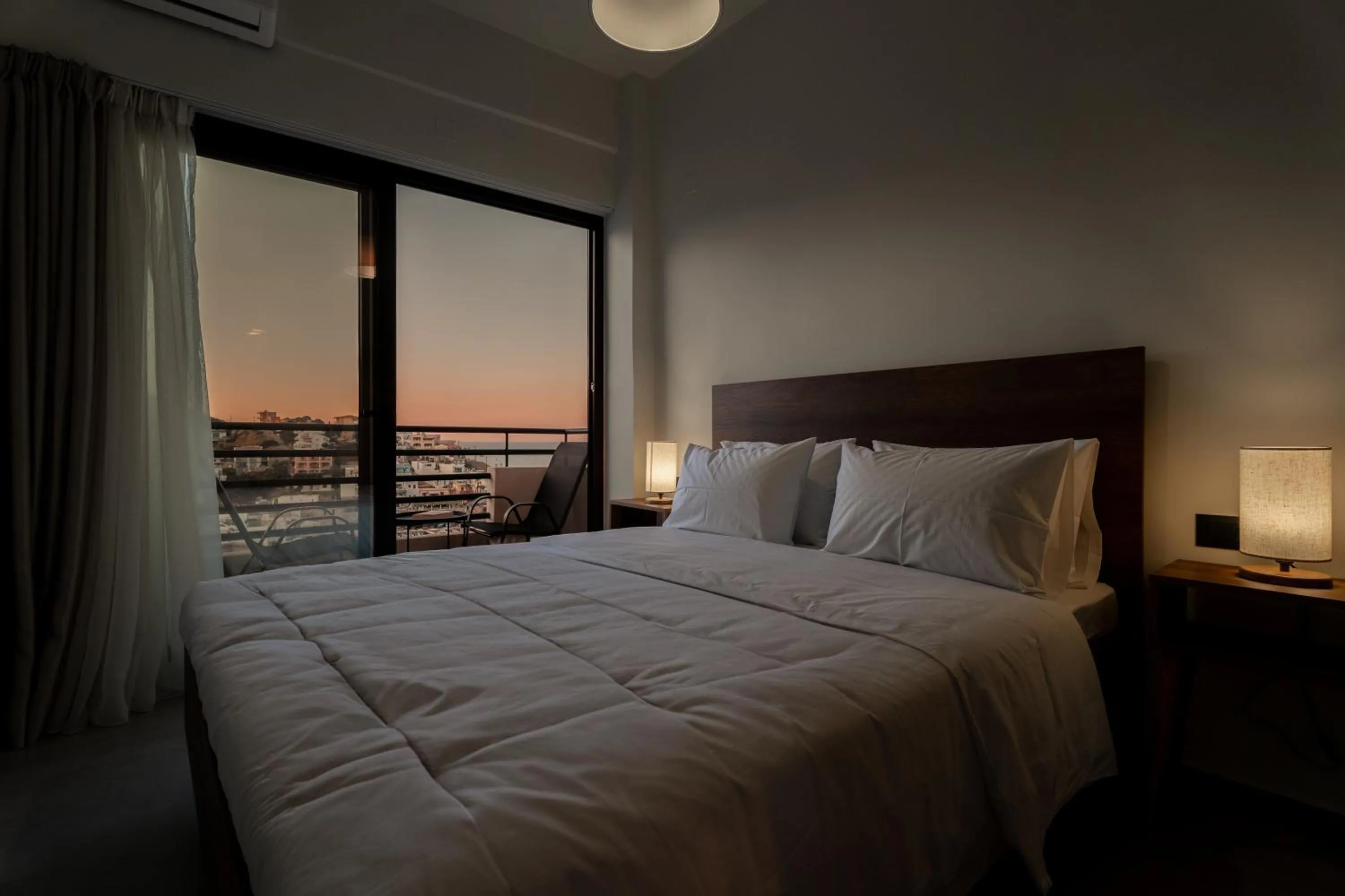 Bed in Trinity Suites "by Checkin"