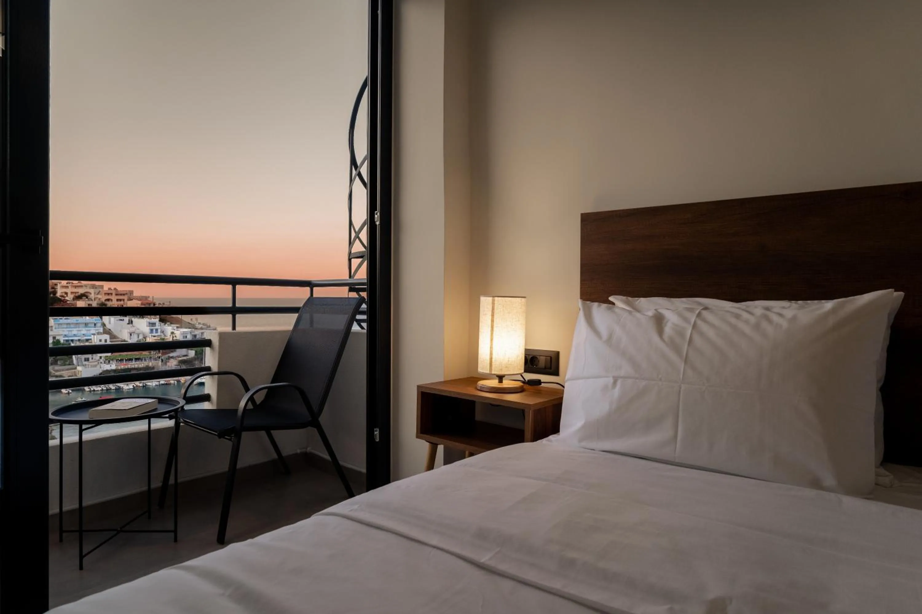 Bed in Trinity Suites "by Checkin"