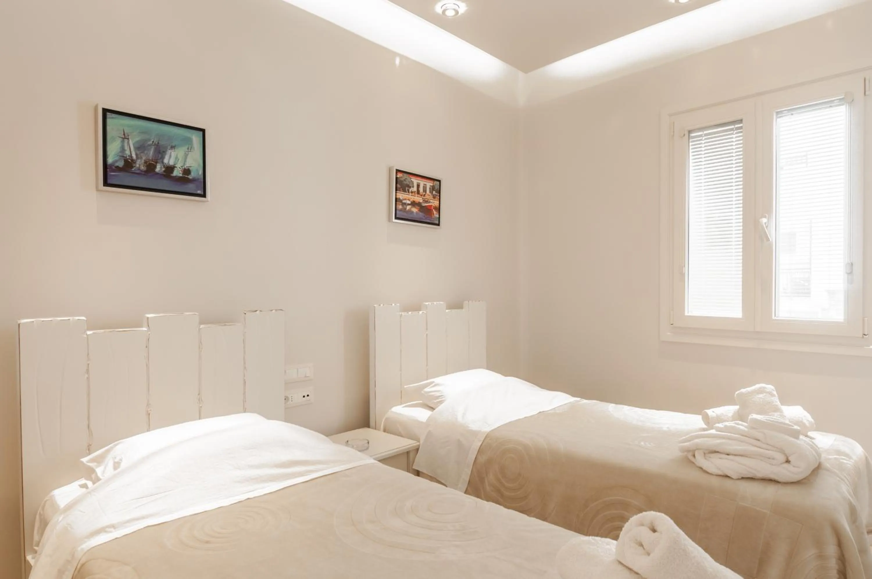 Bed in Villa Adriana Hotel