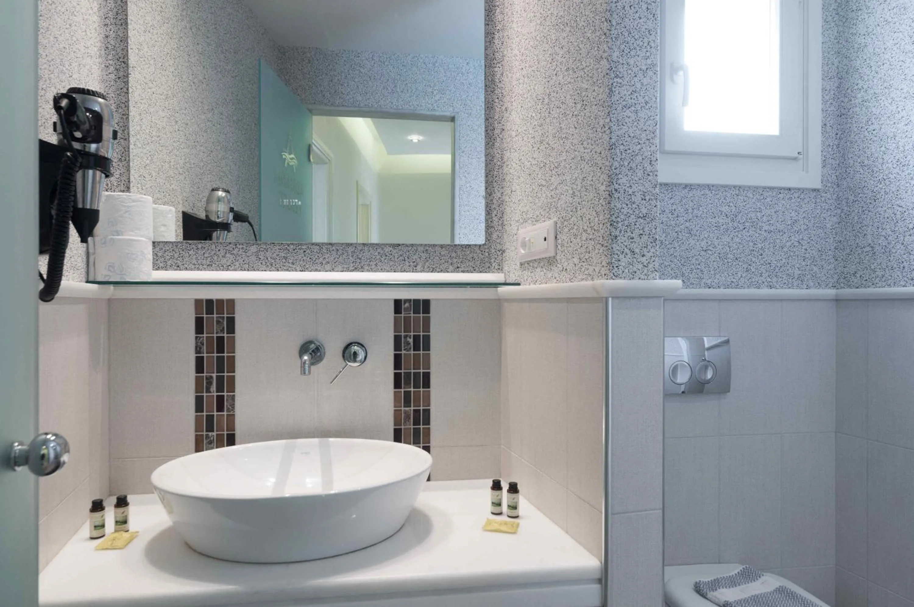 Bathroom in Villa Adriana Hotel