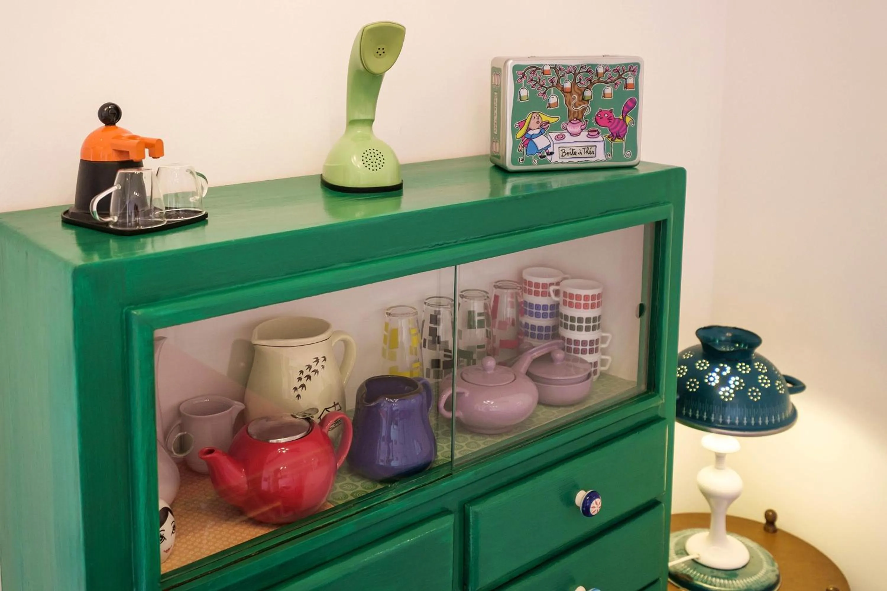 Restaurant/places to eat in MAD Bed & Breakfast