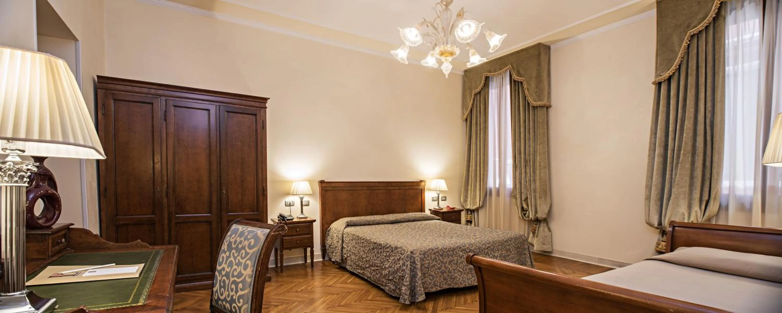 Bedroom, Bed in Hotel Dell'Opera