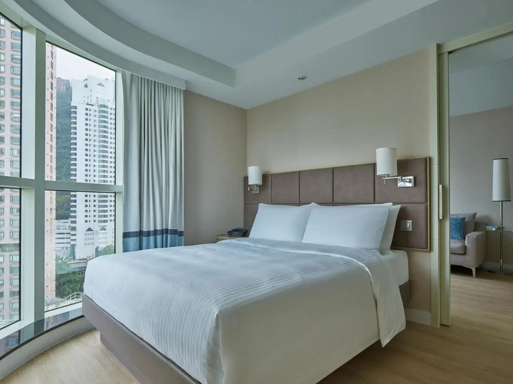 Bedroom, Bed in Two MacDonnell Road Bedroom, Bed in Two MacDonnell Road