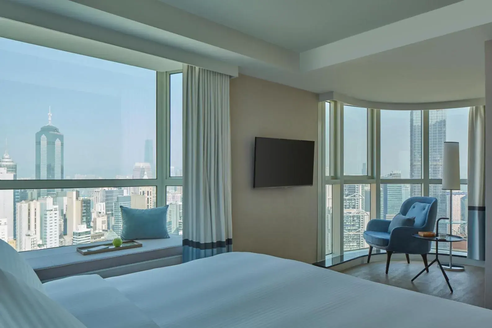 Bedroom, Bed in Two MacDonnell Road Bedroom, Bed in Two MacDonnell Road
