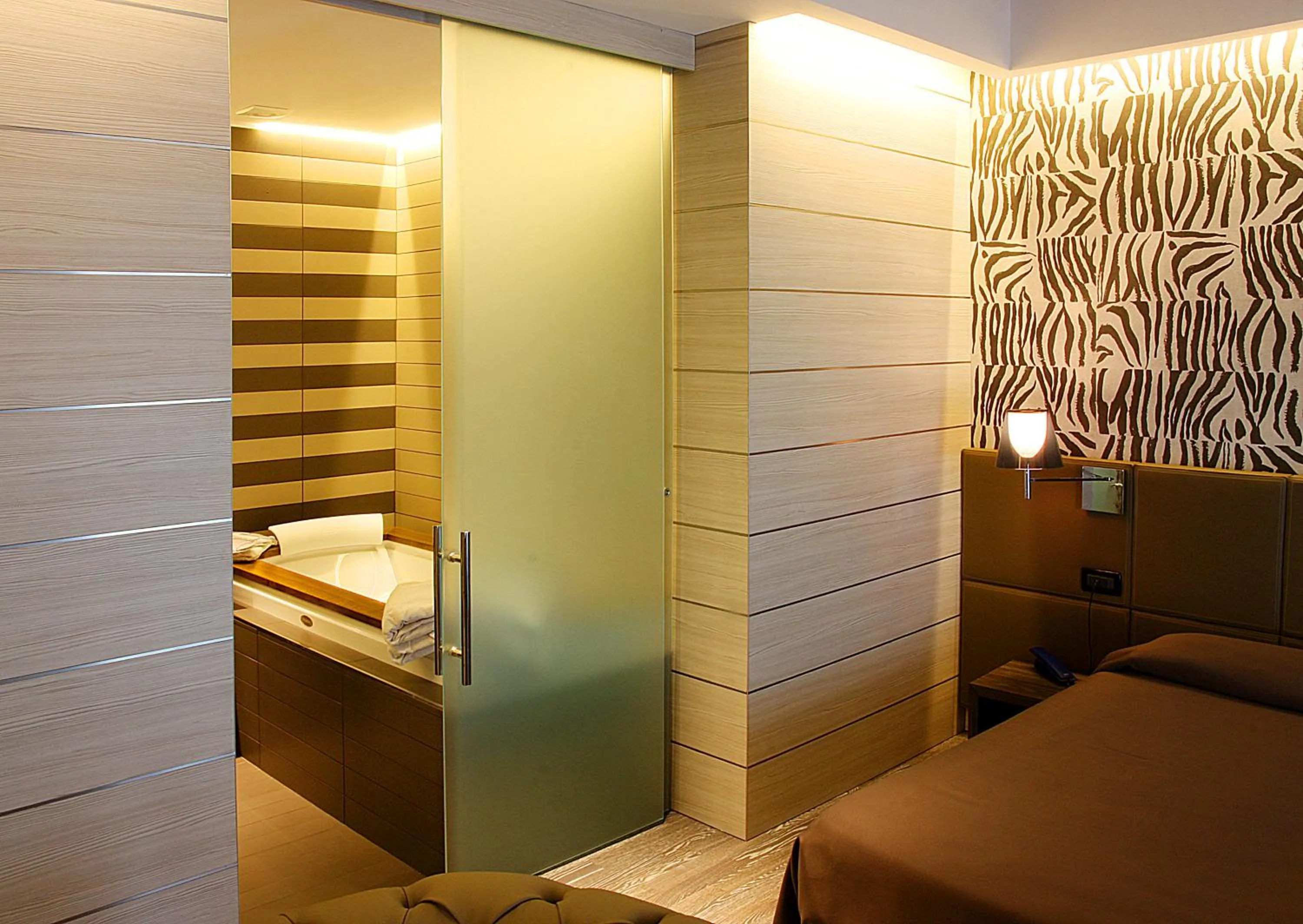 Decorative detail, Bed in Hotel Aurora