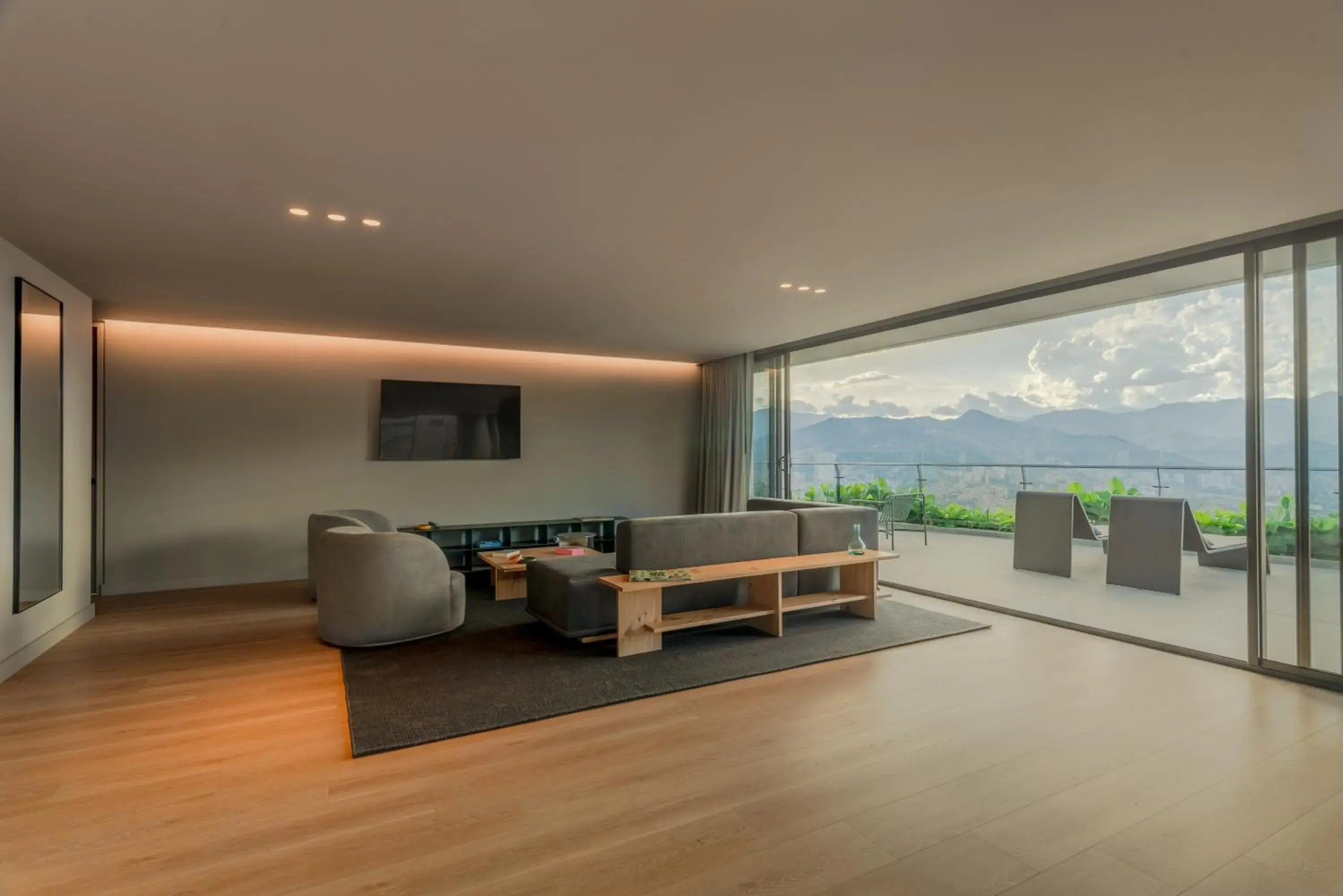 Three-Bedroom Deluxe Apartment in Wake BioHotel, a Member of Design Hotels Three-Bedroom Deluxe Apartment in Wake BioHotel, a Member of Design Hotels