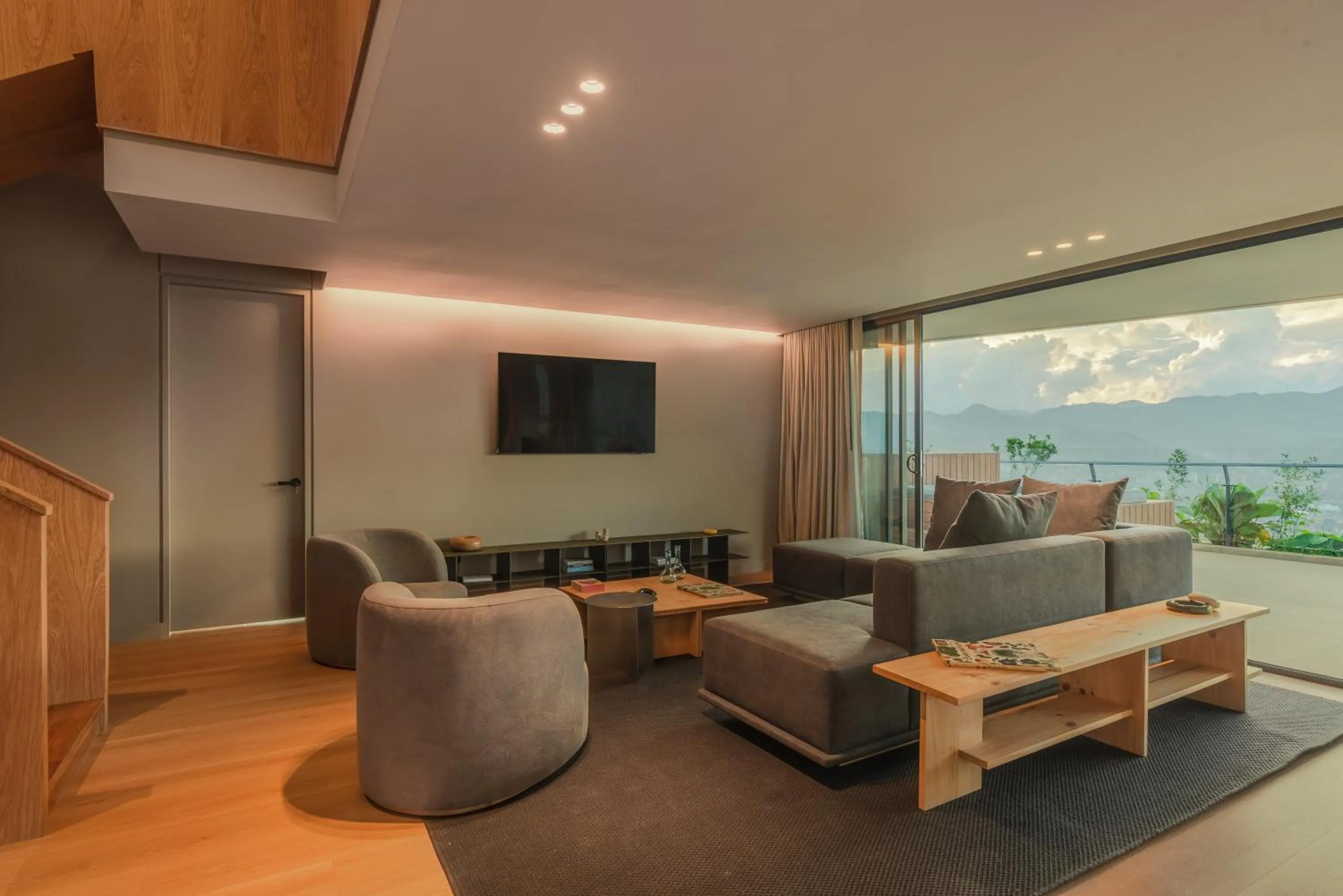 Three-Bedroom Apartment Suite in Wake BioHotel, a Member of Design Hotels