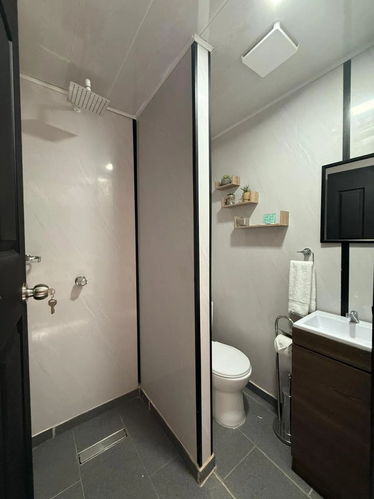 Shower in VUE by The Cabins